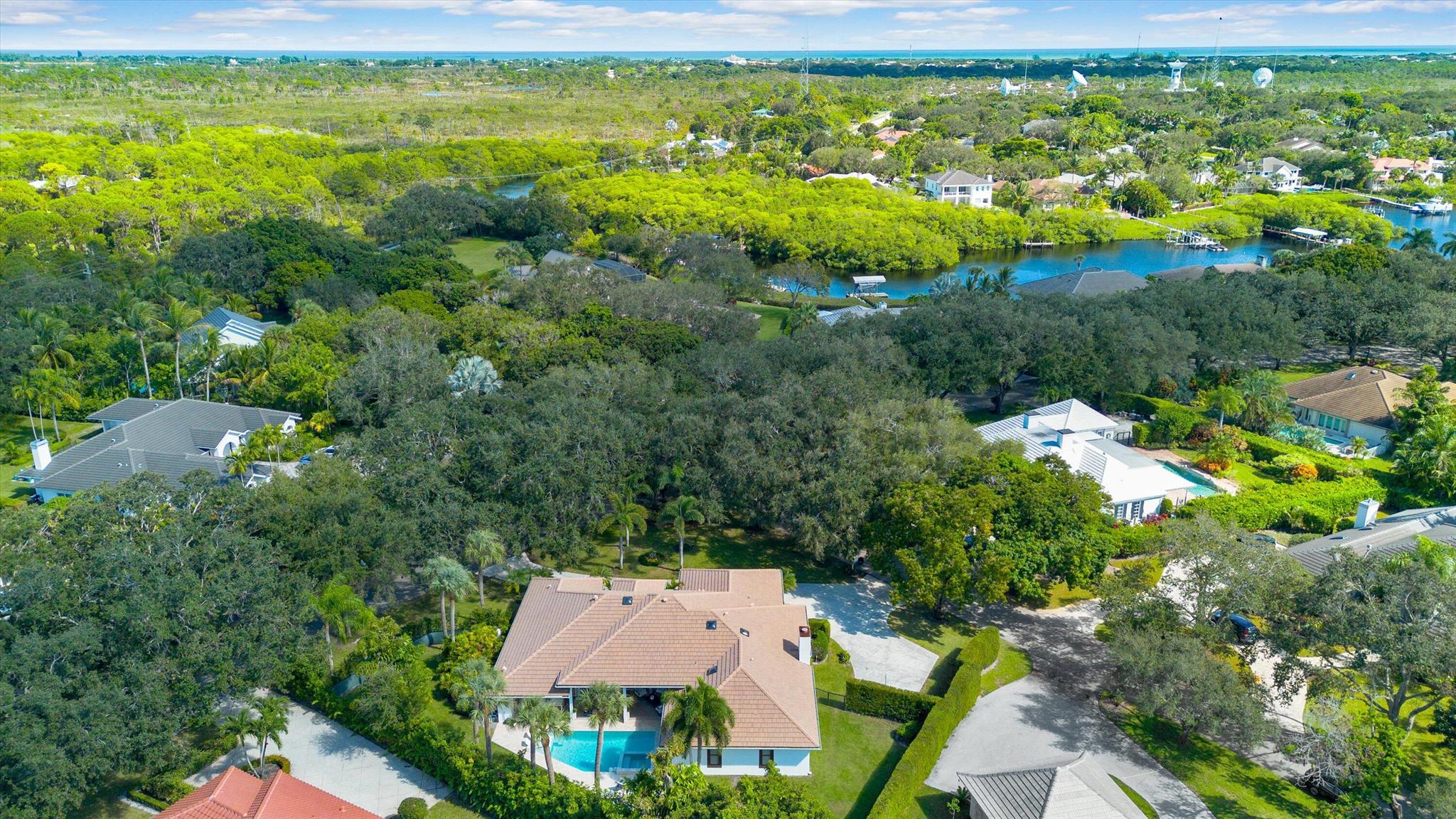 HERITAGE OAKS - Residential