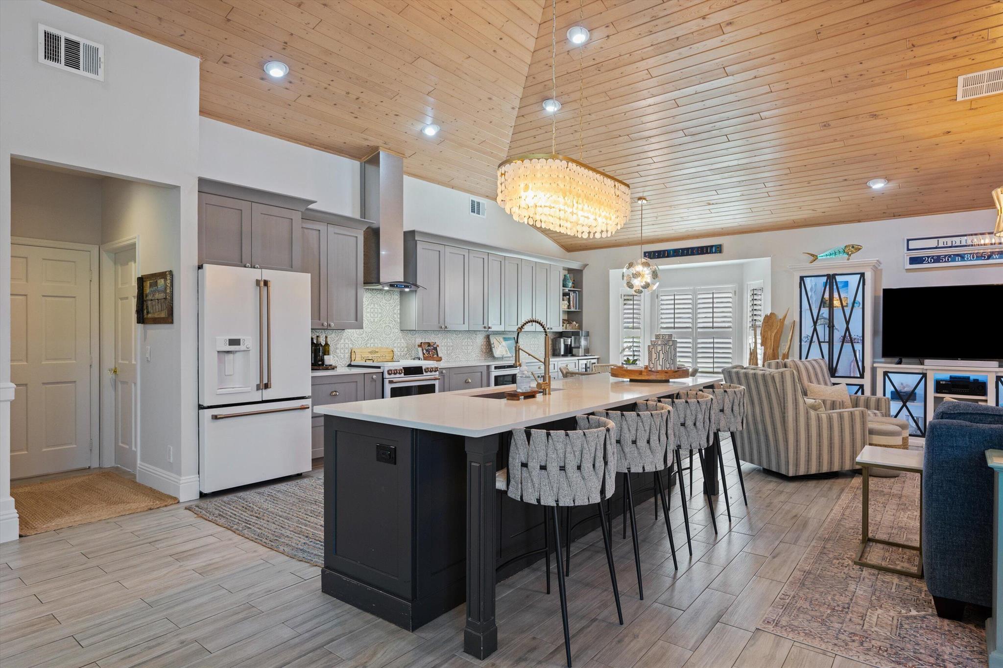 HERITAGE OAKS - Residential