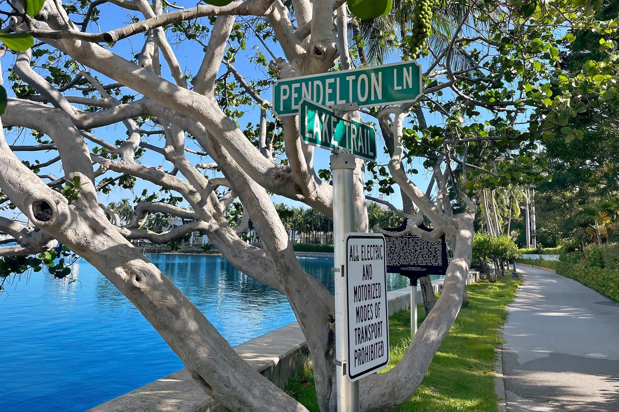 COCOANUT GROVE - Residential