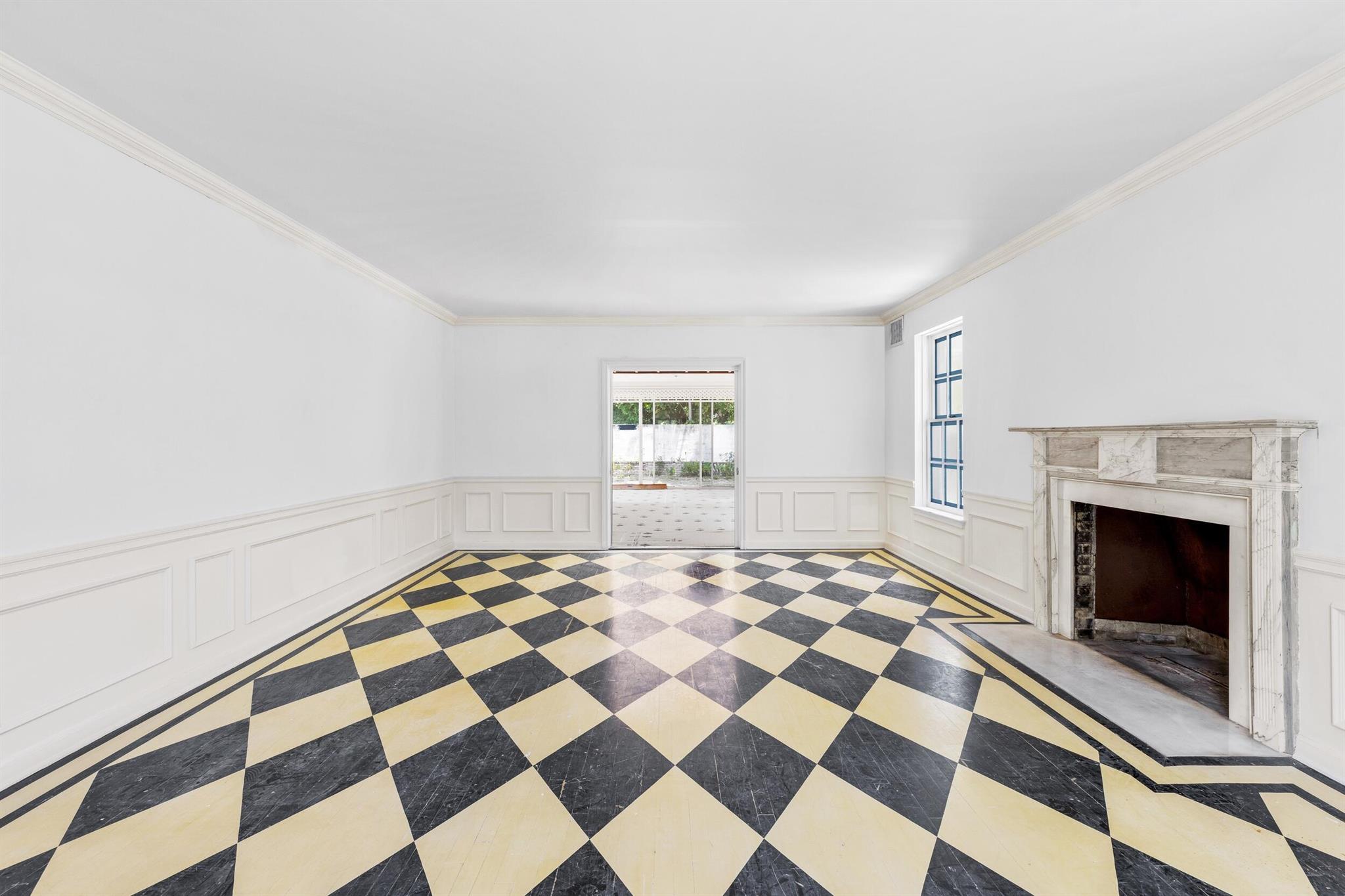 COCOANUT GROVE - Residential