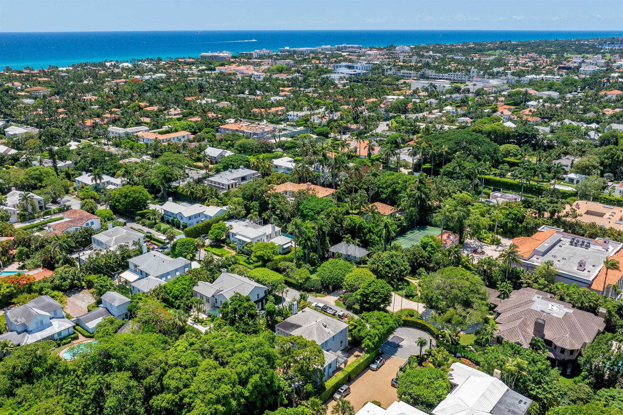 COCOANUT GROVE - Residential