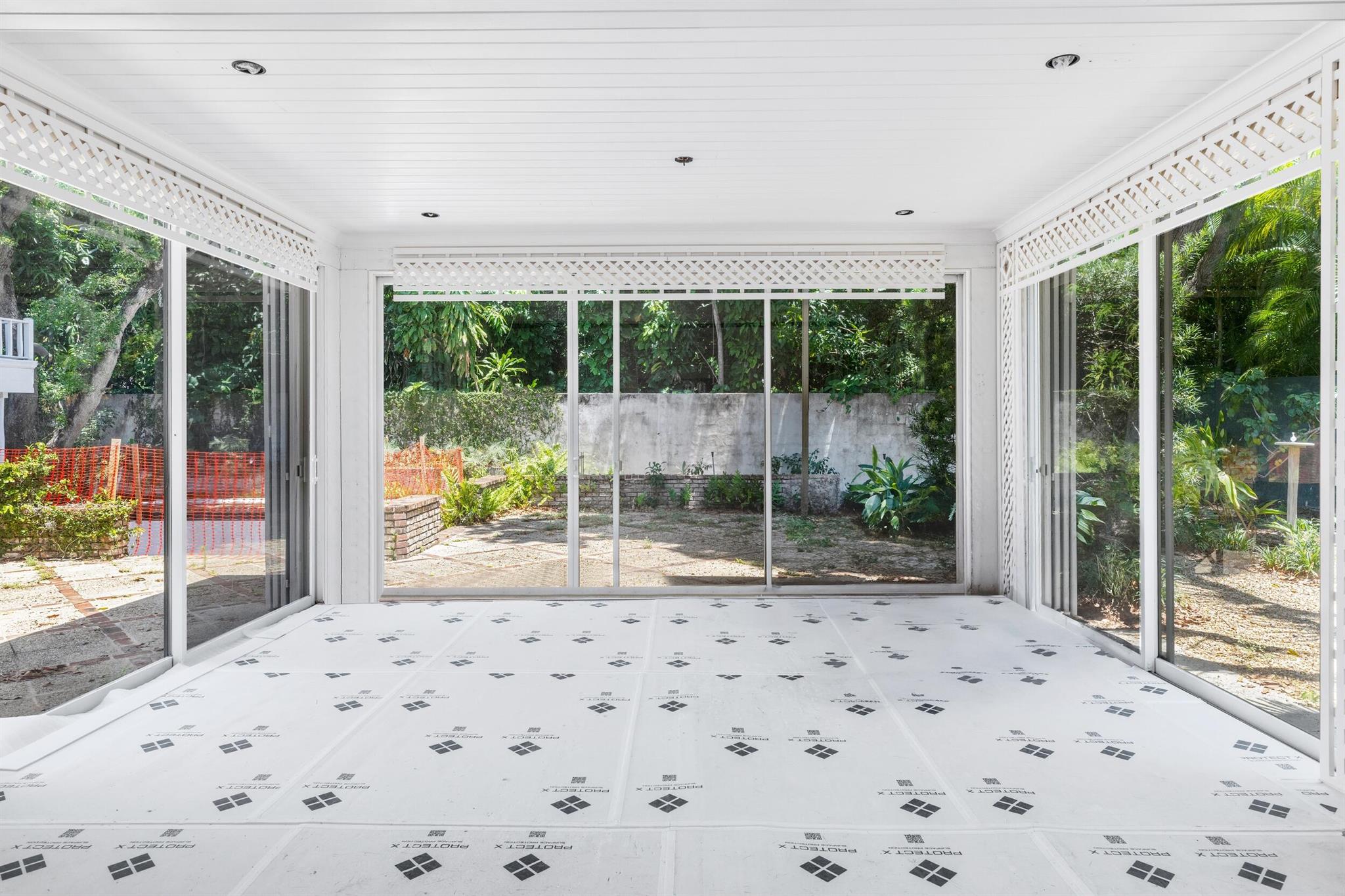 COCOANUT GROVE - Residential