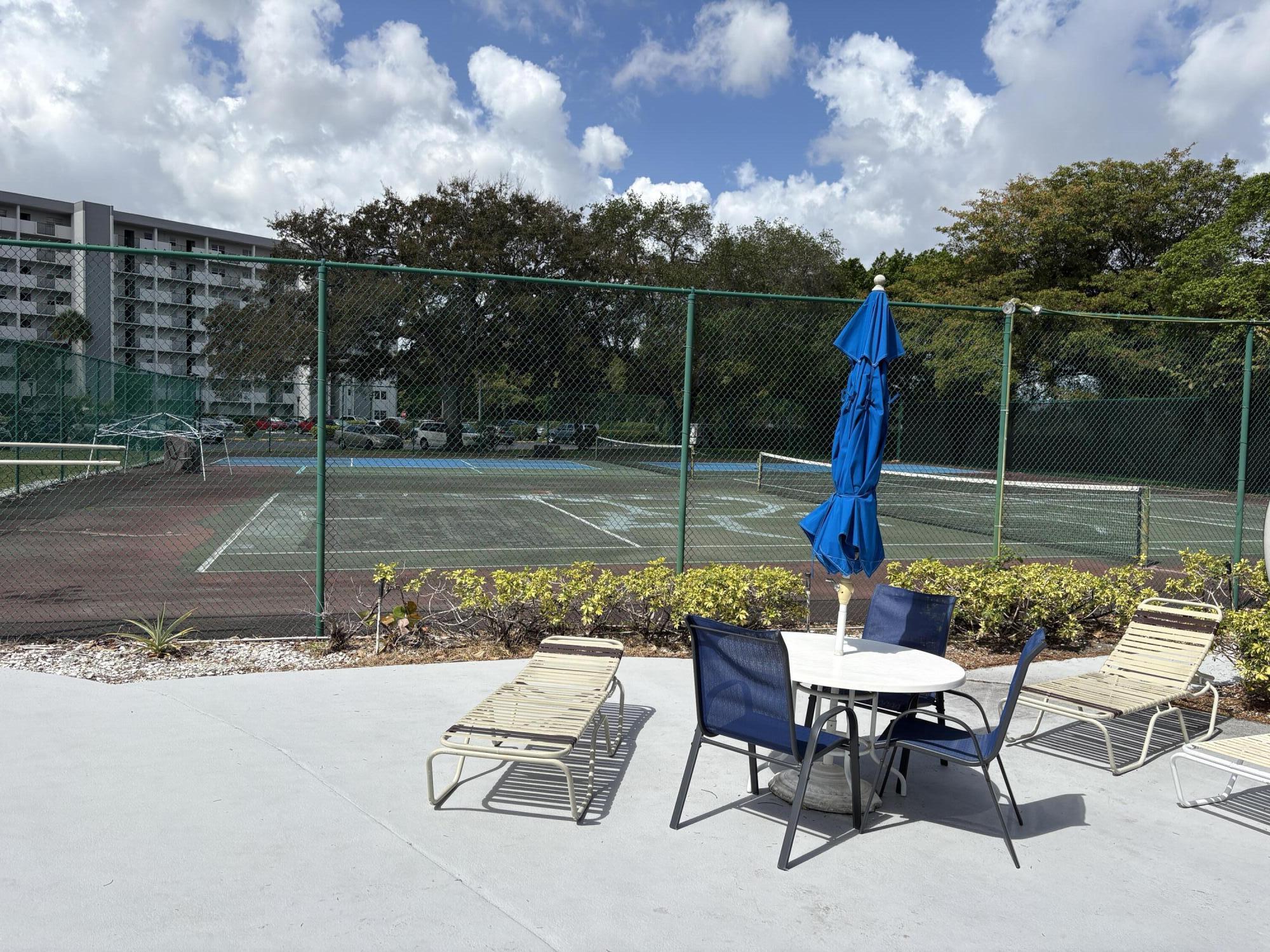 HI-GREENS OF INVERRARY - Residential