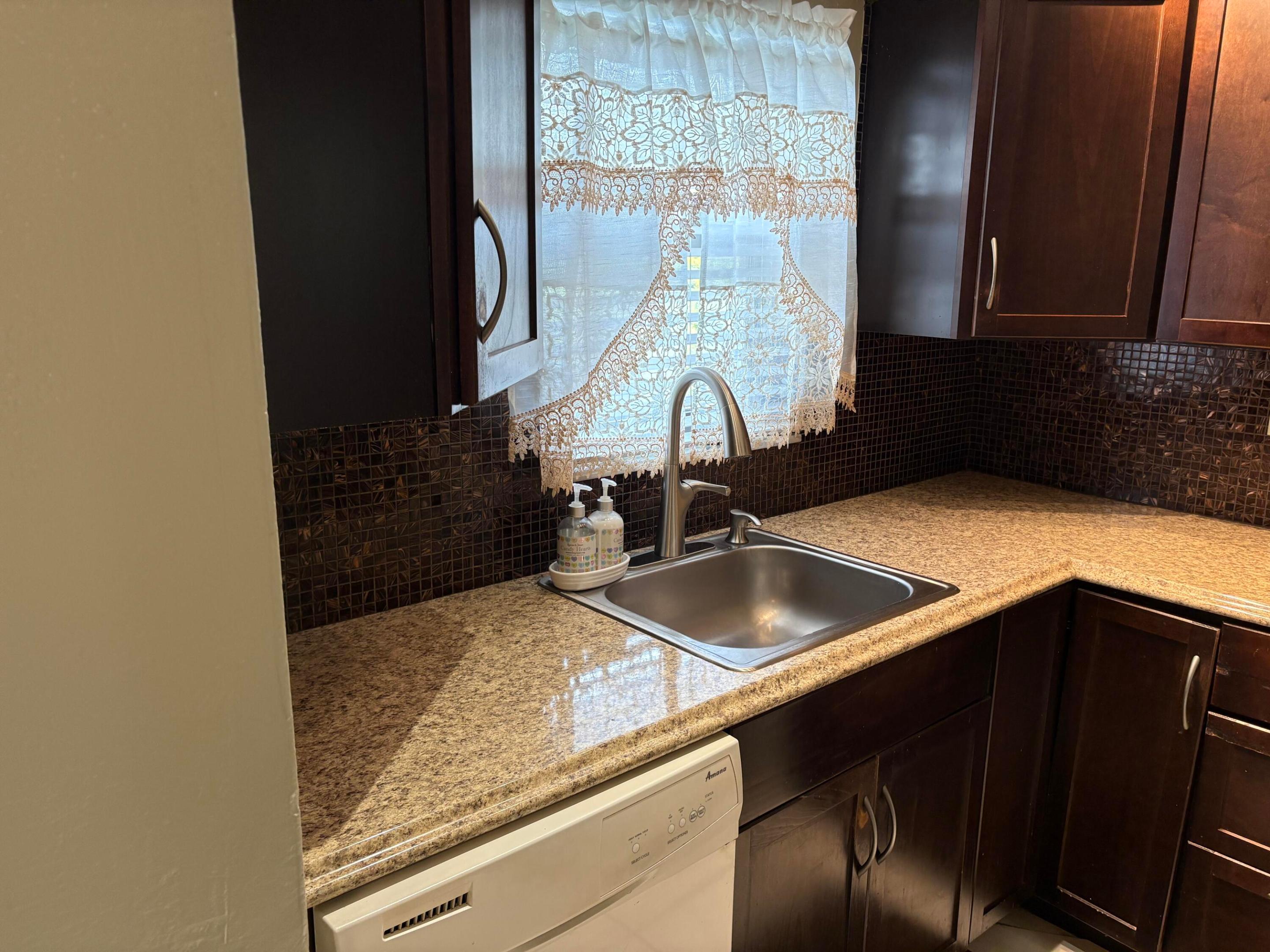 HI-GREENS OF INVERRARY - Residential