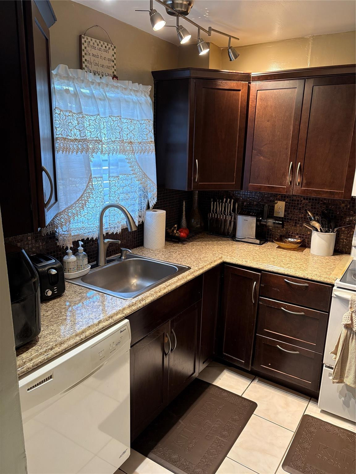 HI-GREENS OF INVERRARY - Residential