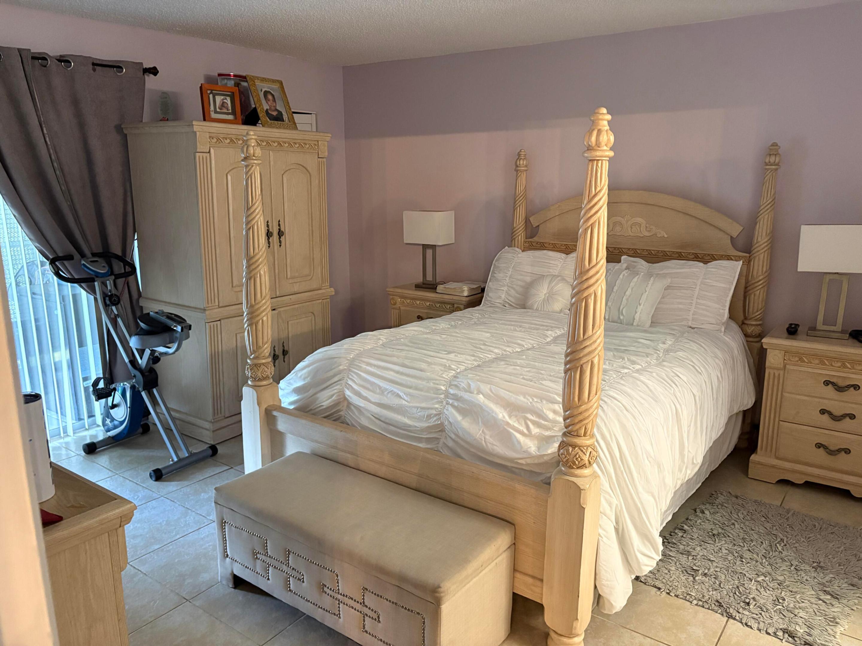 HI-GREENS OF INVERRARY - Residential