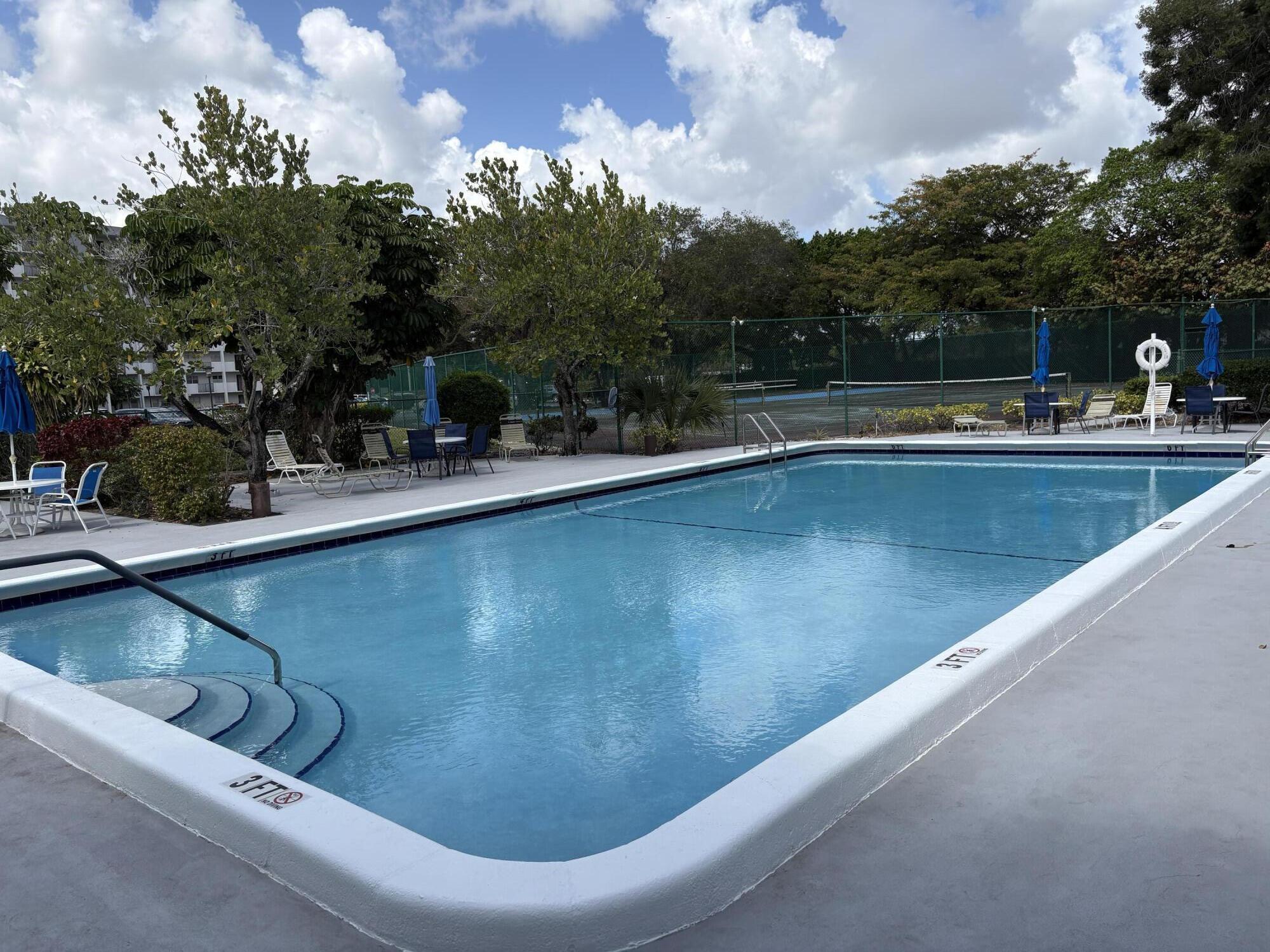 HI-GREENS OF INVERRARY - Residential