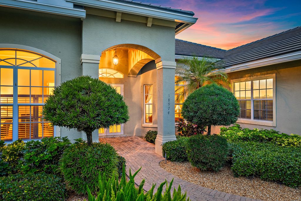 Photo of 18974 SE Jupiter River Drive, Jupiter, FL 33458 (MLS # R11095776)