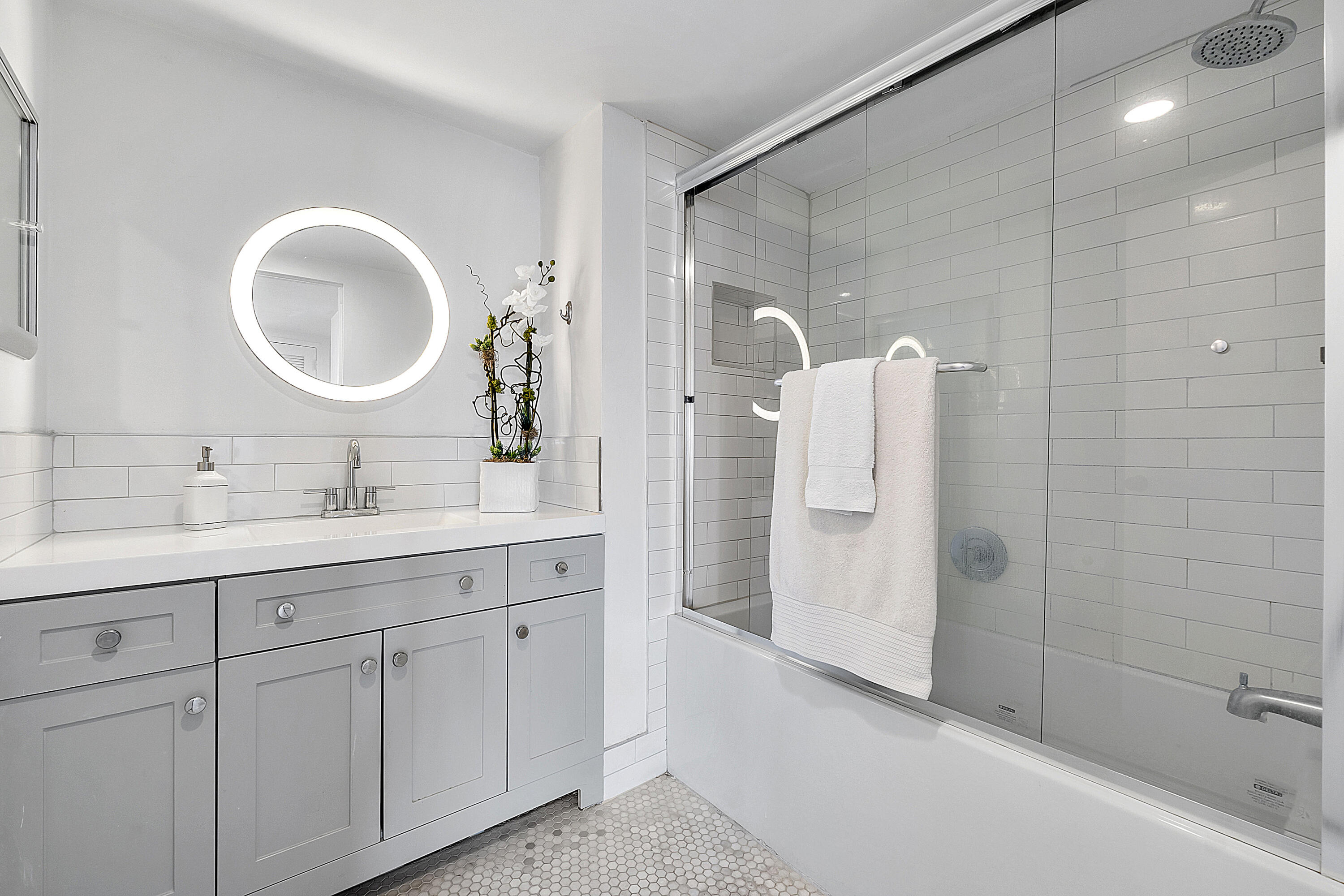 MAYA MARCA CONDO - Residential Lease