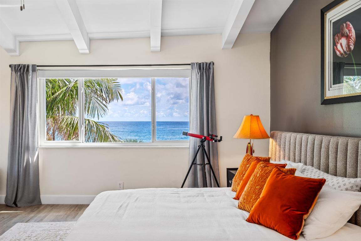 WINDEMERE HOUSE CONDO - Residential