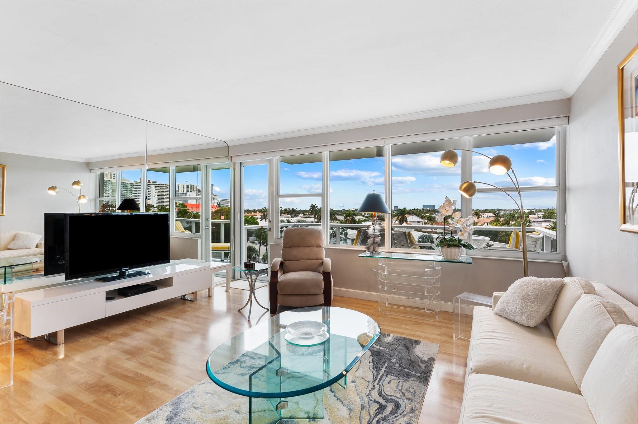 Coral Ridge Towers East - Residential