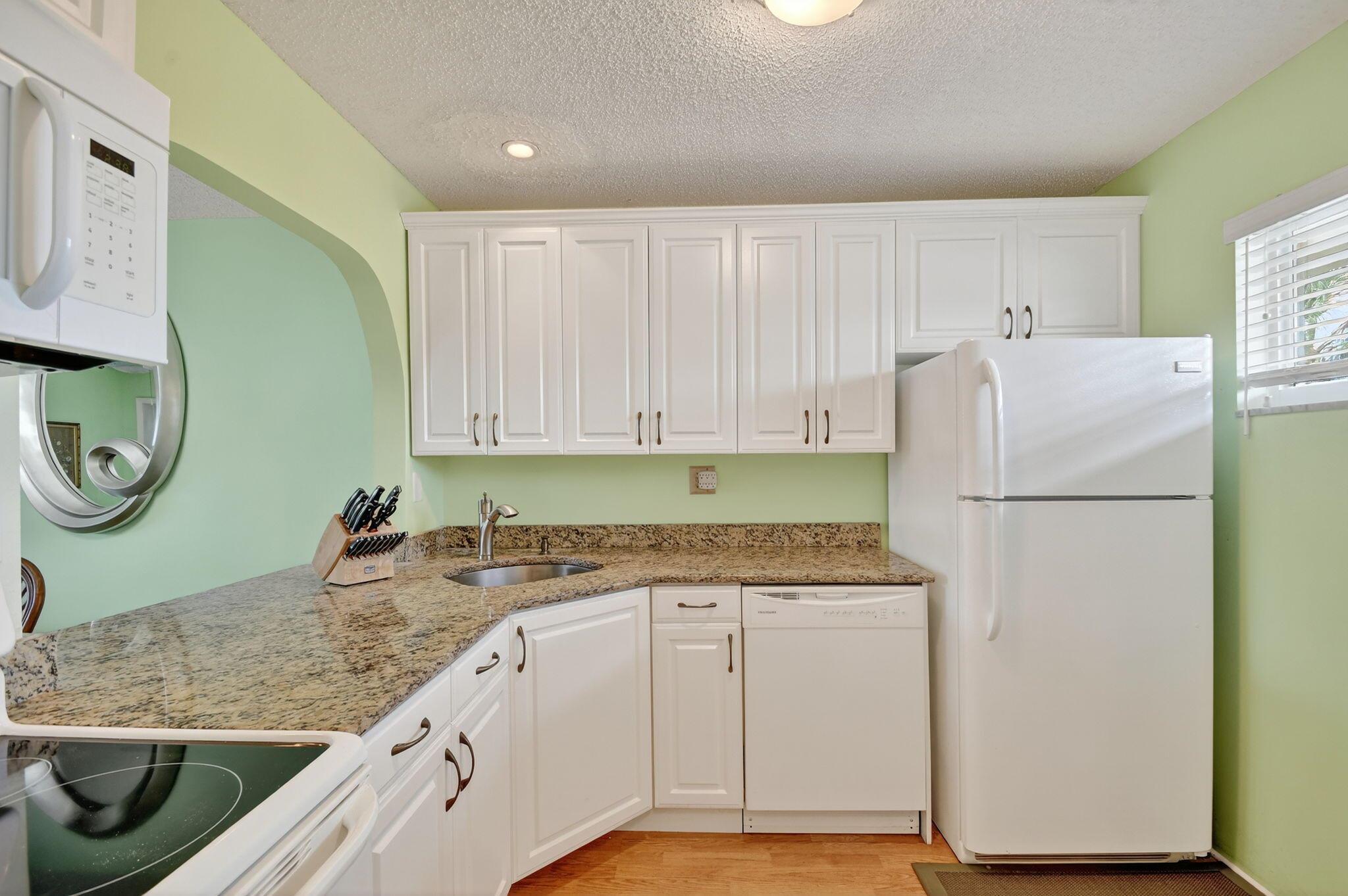 LAKE CLARKE GARDENS CONDO - Residential