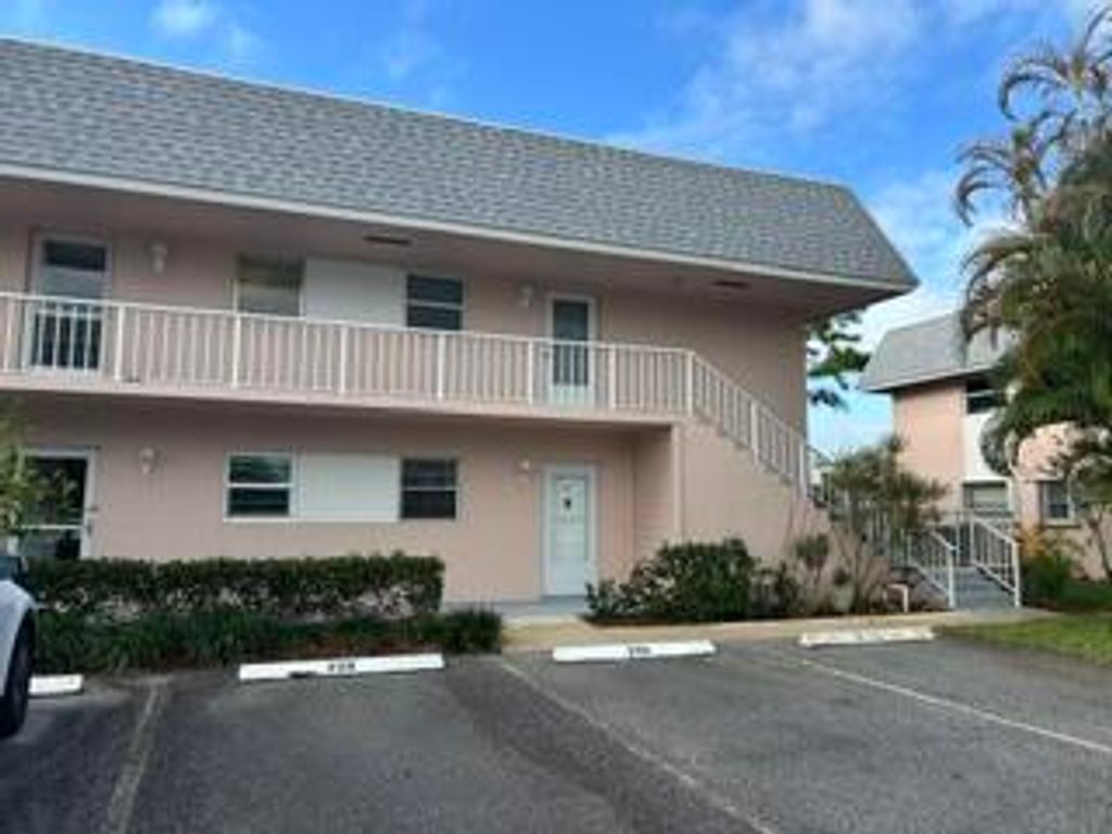 Photo of 18081 SE Country Club Drive #21-205, Jupiter, FL 33469 (MLS # B26011123)