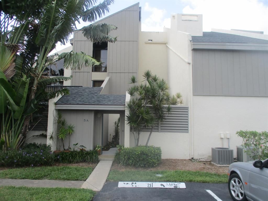 Photo of 1605 S Us Highway 1 #5a, Jupiter, FL 33477 (MLS # R10741017)