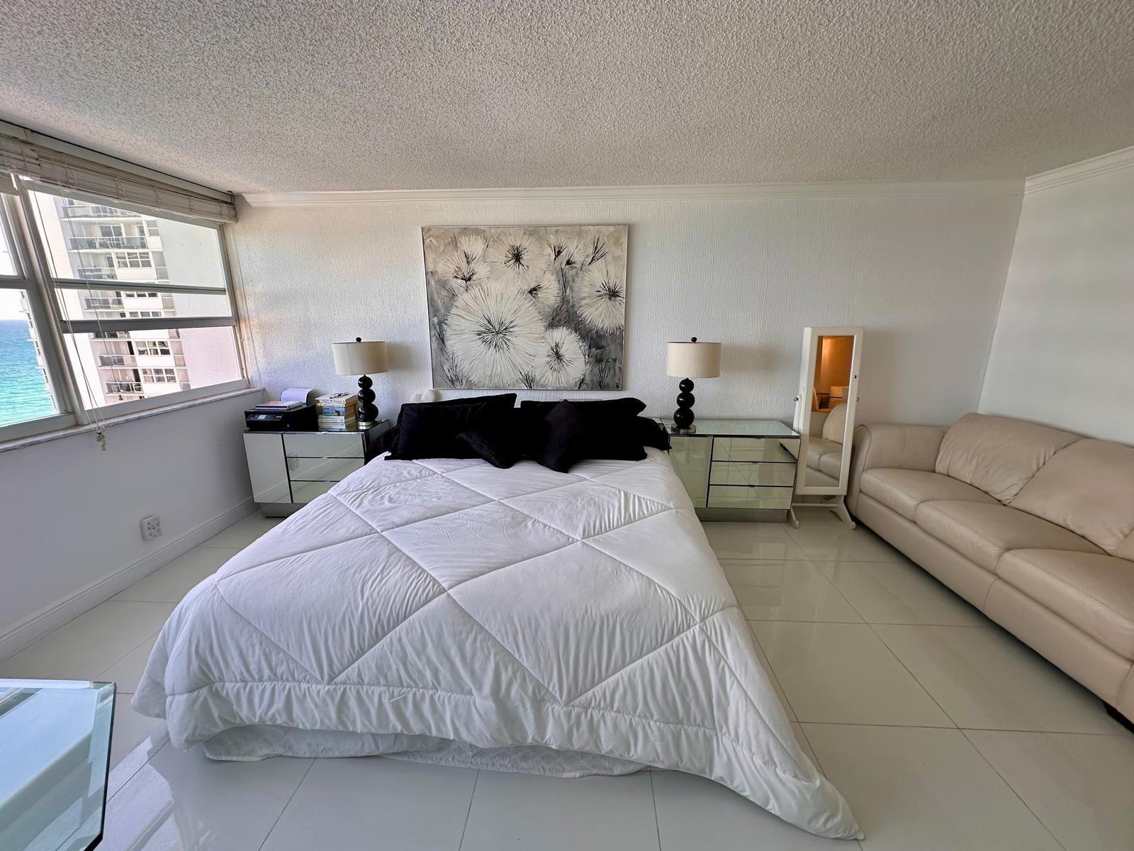 LA MER ESTATES WEST CONDO - Residential Lease