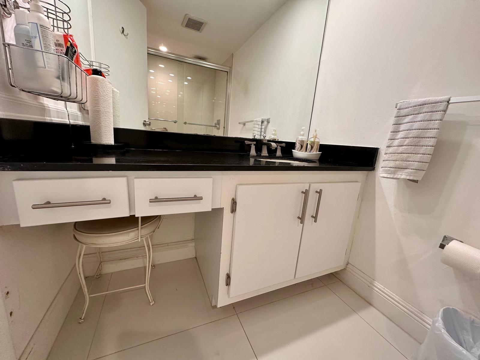 LA MER ESTATES WEST CONDO - Residential Lease