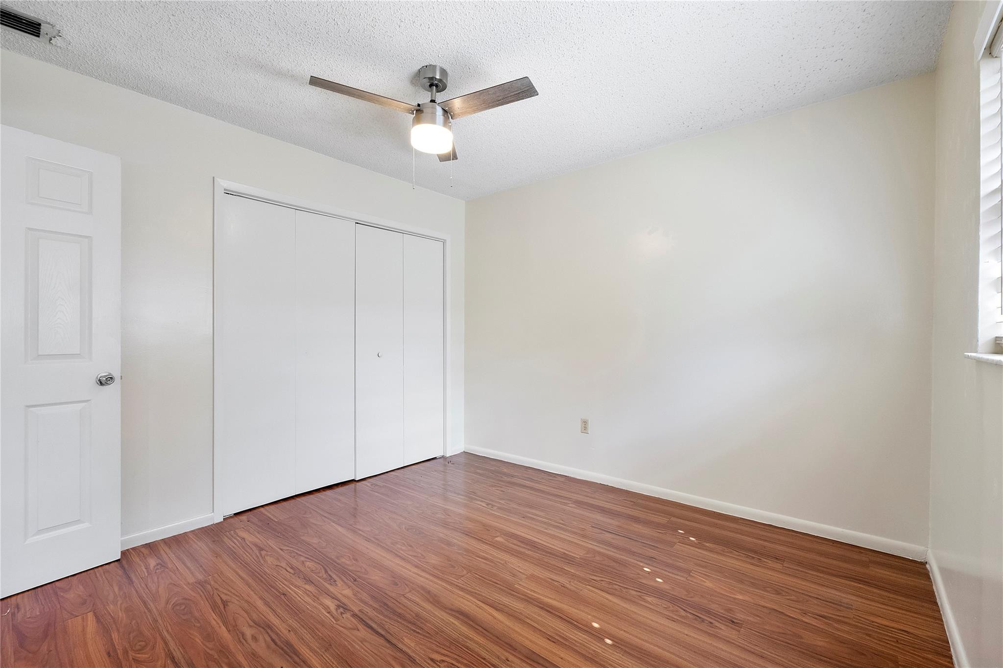 Lincoln Park Corr 5-2 B - Residential Lease