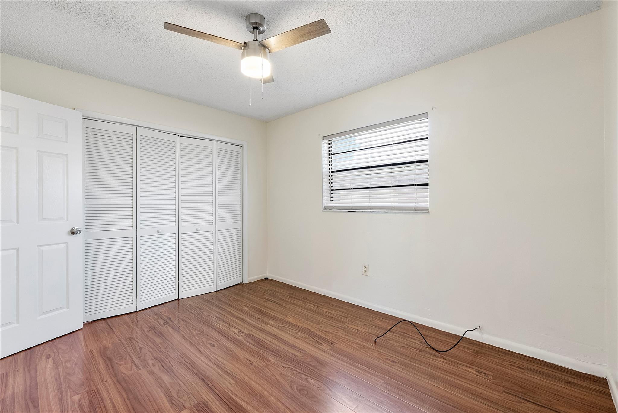 Lincoln Park Corr 5-2 B - Residential Lease