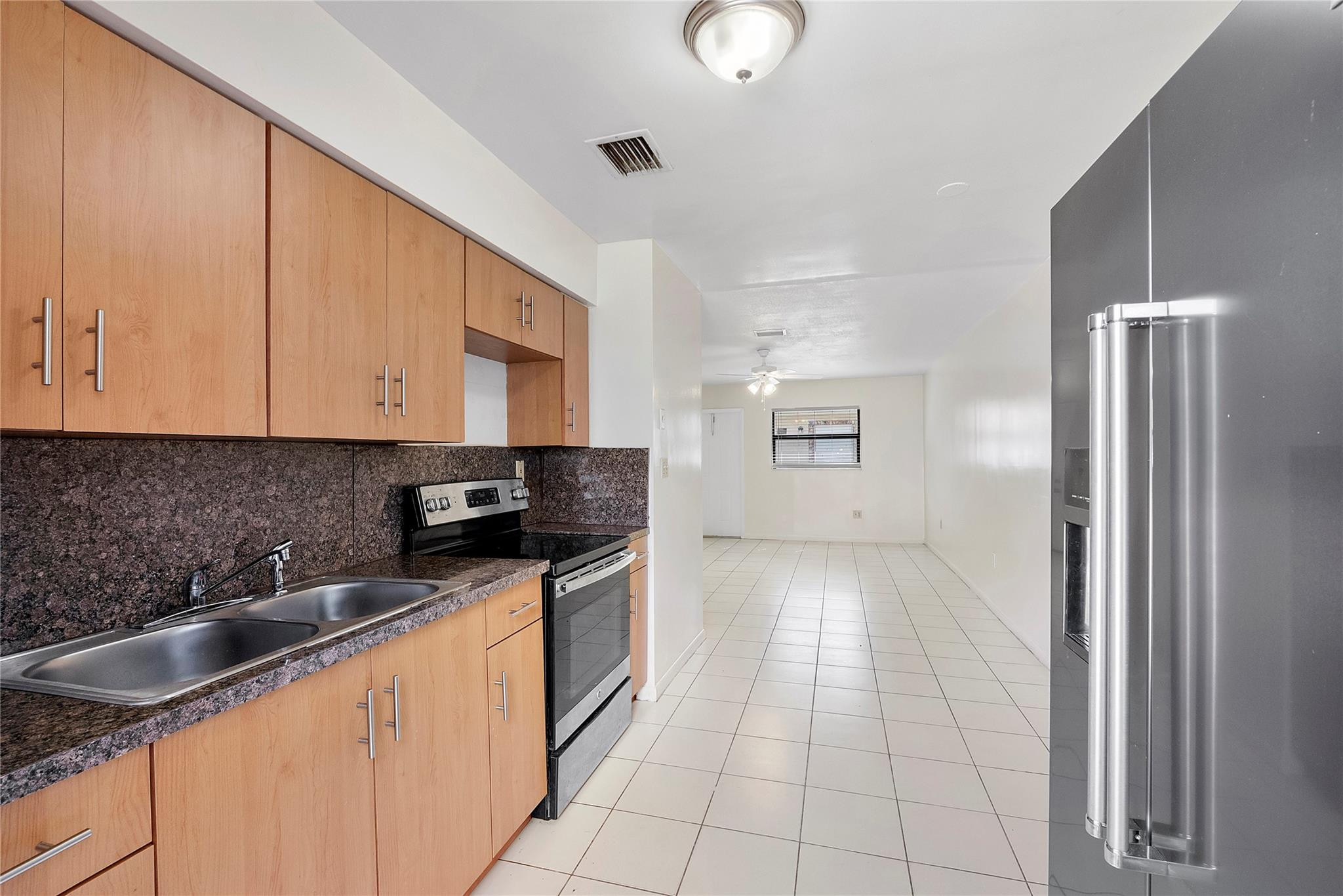 Lincoln Park Corr 5-2 B - Residential Lease