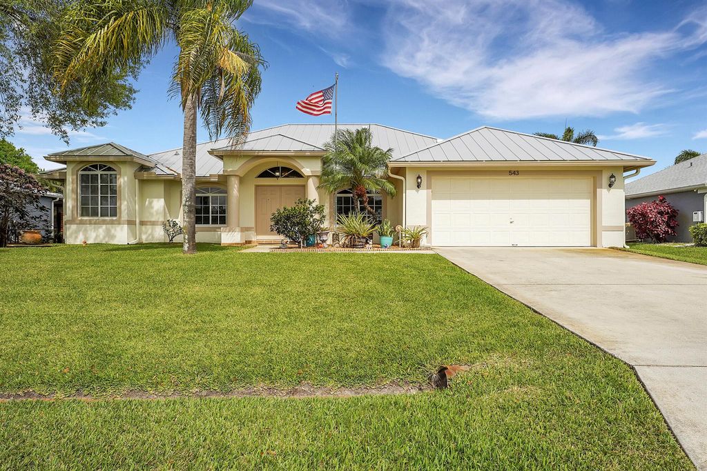 Photo of 543 SW Bailey Terrace, Port Saint Lucie, FL 34953 (MLS # R10966302)
