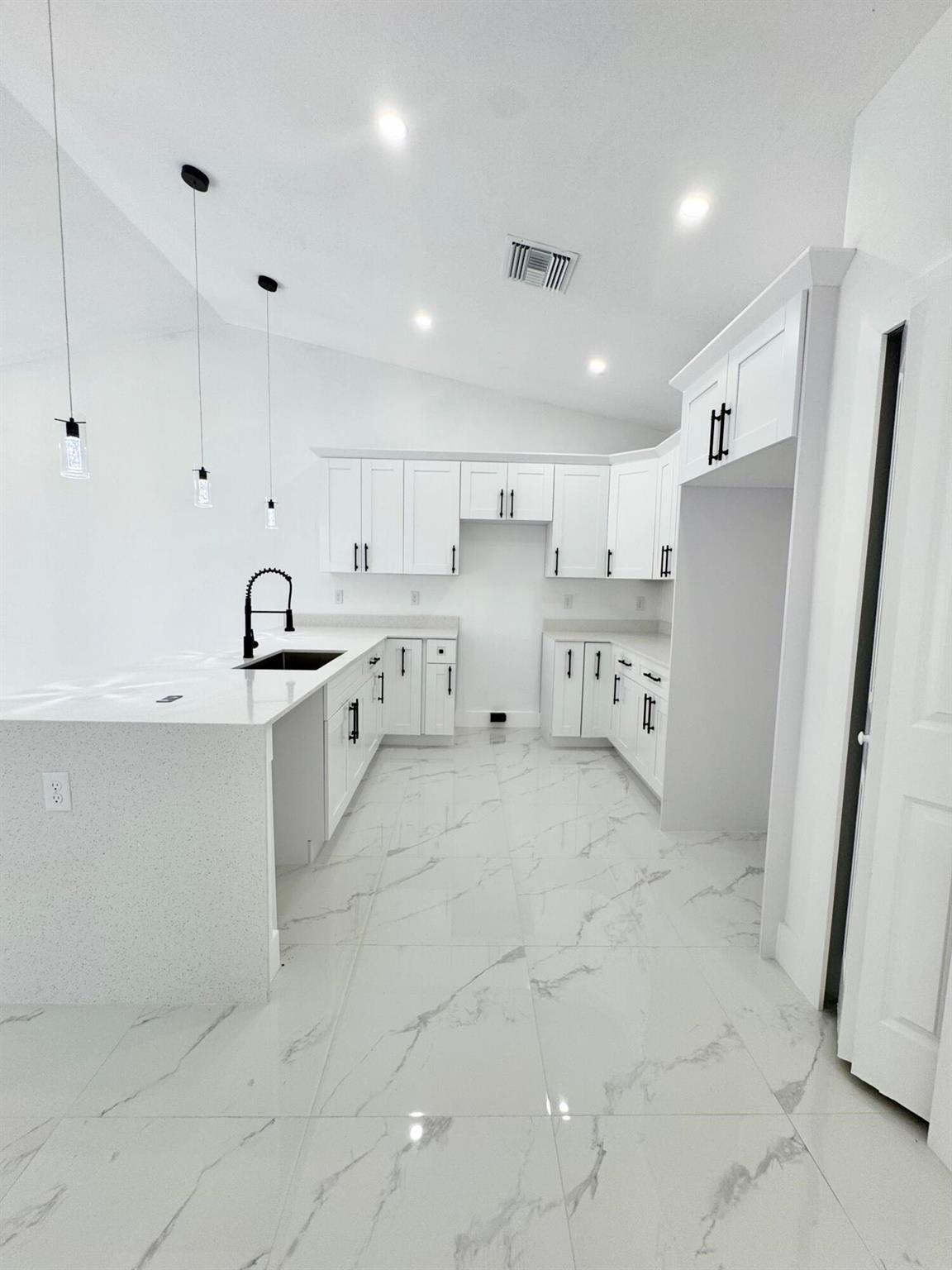 Lehigh Acres - Residential Lease