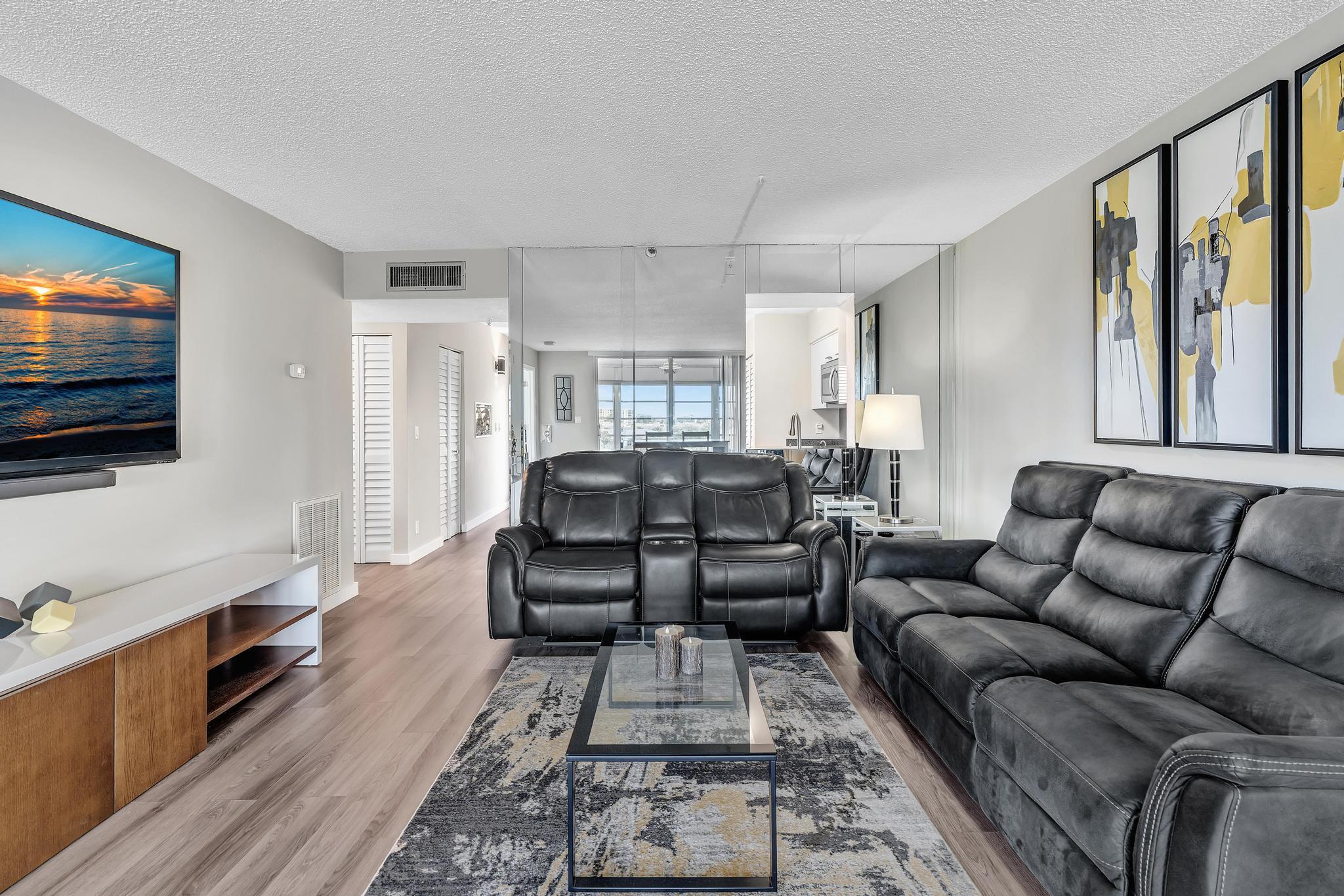 VILLAGES OF ORIOLE BONAIRE - Residential