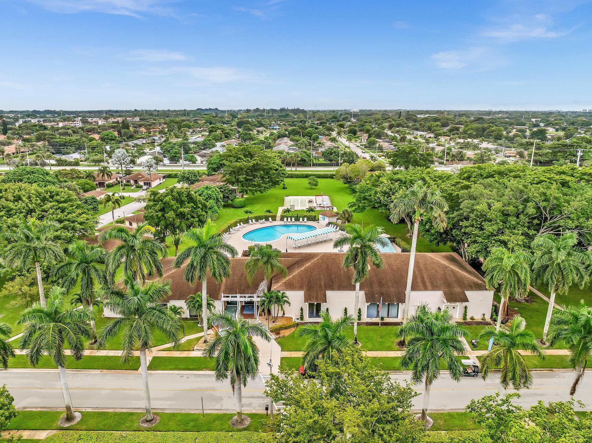 VILLAGES OF ORIOLE BONAIRE - Residential