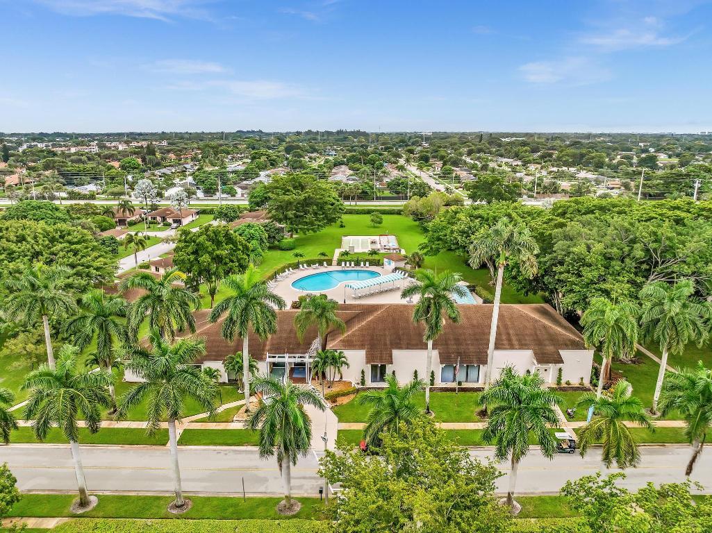 VILLAGES OF ORIOLE BONAIRE - Residential