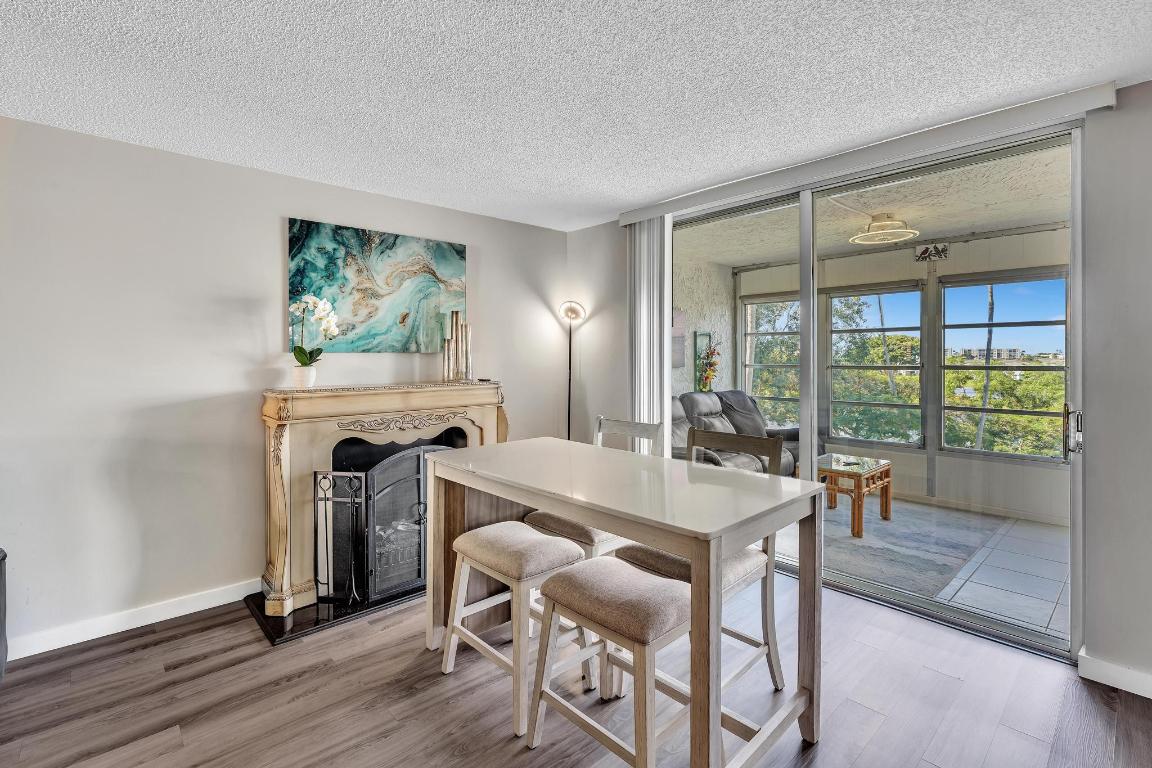 VILLAGES OF ORIOLE BONAIRE - Residential