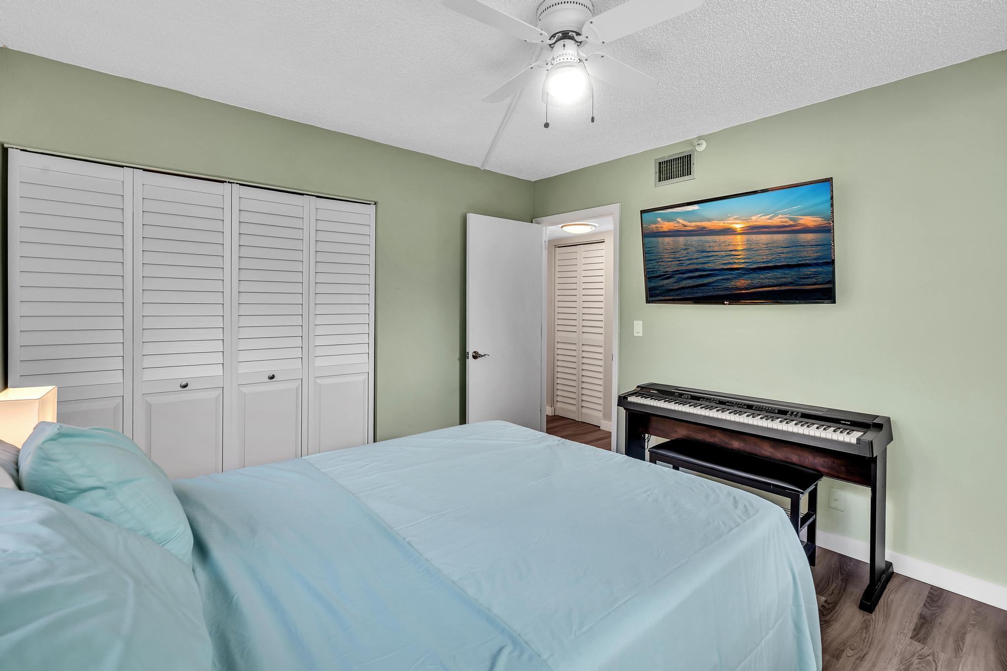 VILLAGES OF ORIOLE BONAIRE - Residential