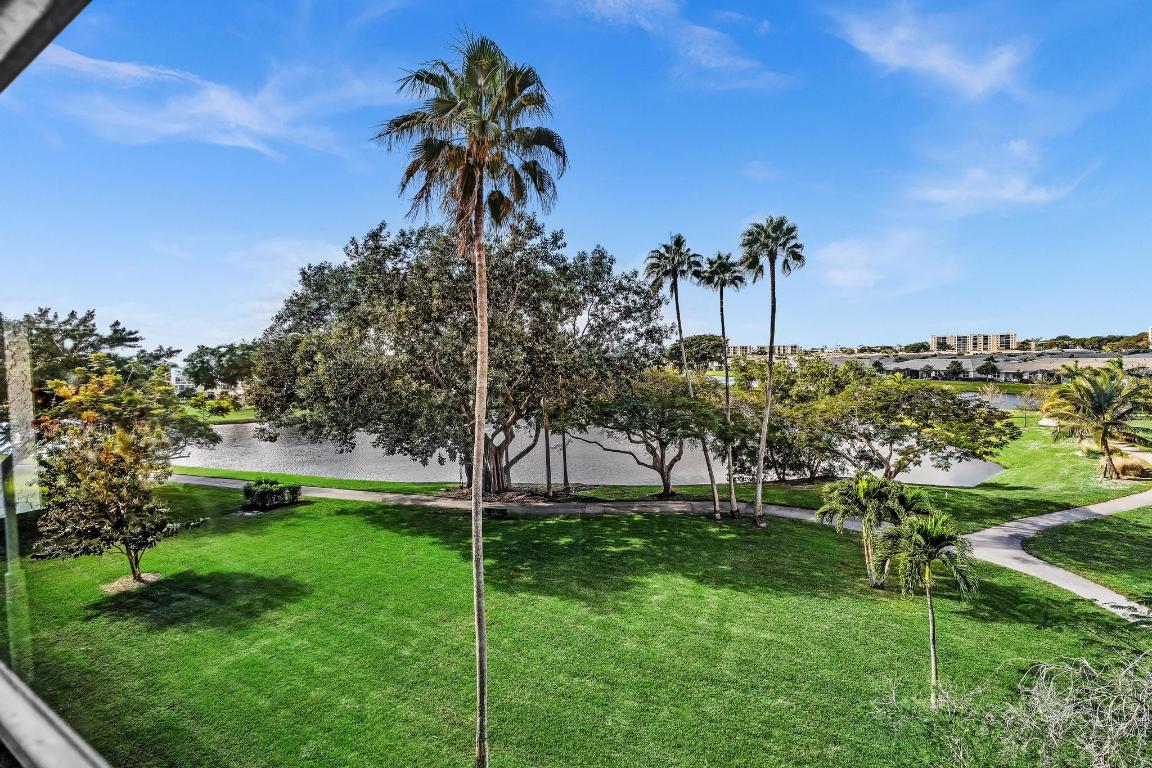 VILLAGES OF ORIOLE BONAIRE - Residential