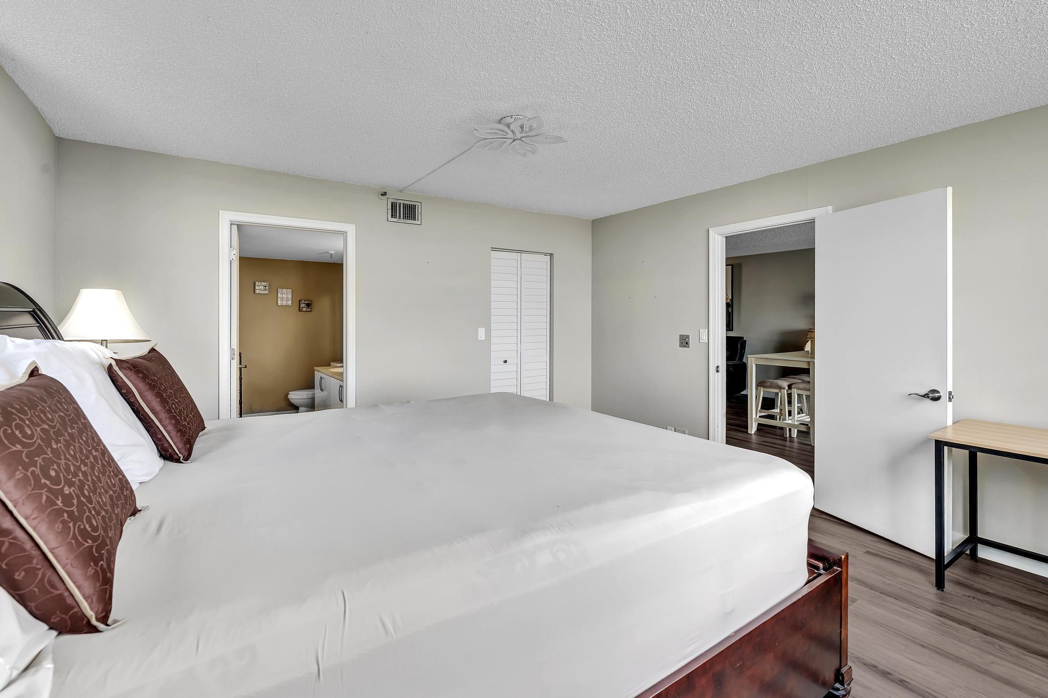 VILLAGES OF ORIOLE BONAIRE - Residential