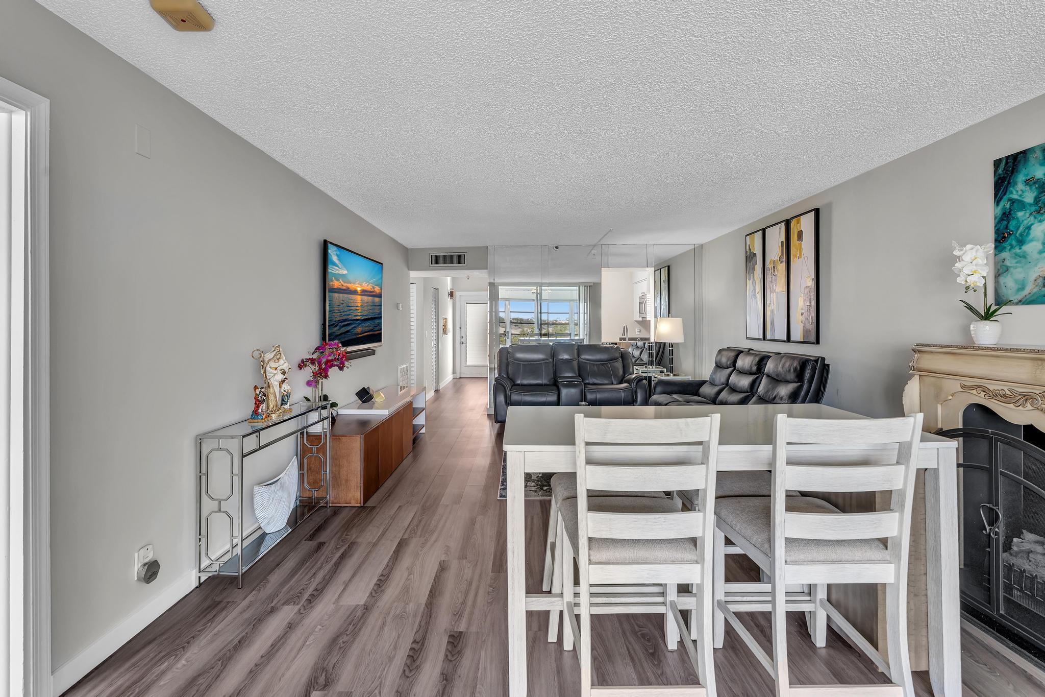 VILLAGES OF ORIOLE BONAIRE - Residential