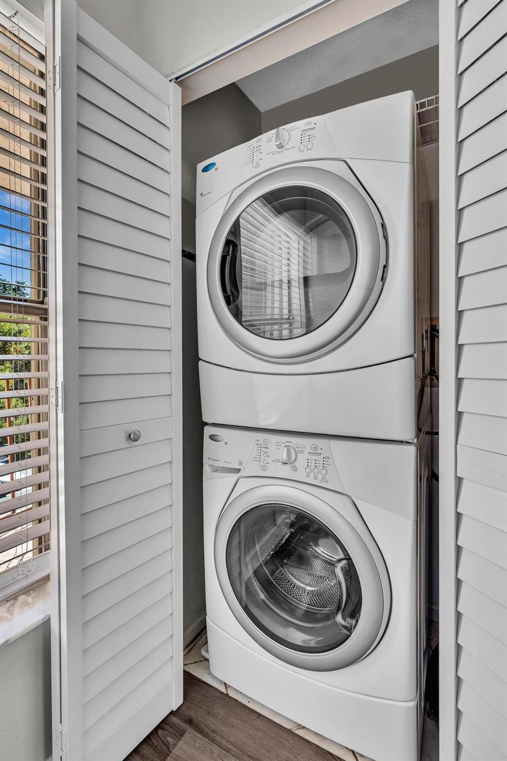 VILLAGES OF ORIOLE BONAIRE - Residential