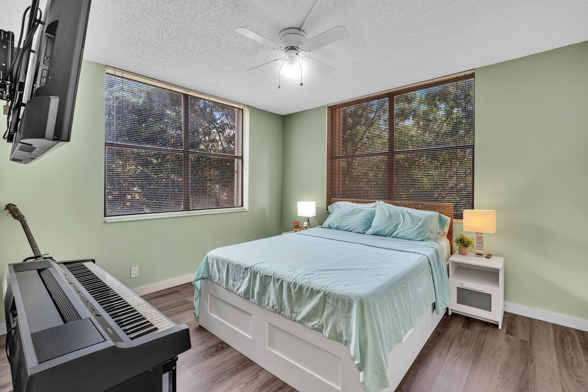 VILLAGES OF ORIOLE BONAIRE - Residential