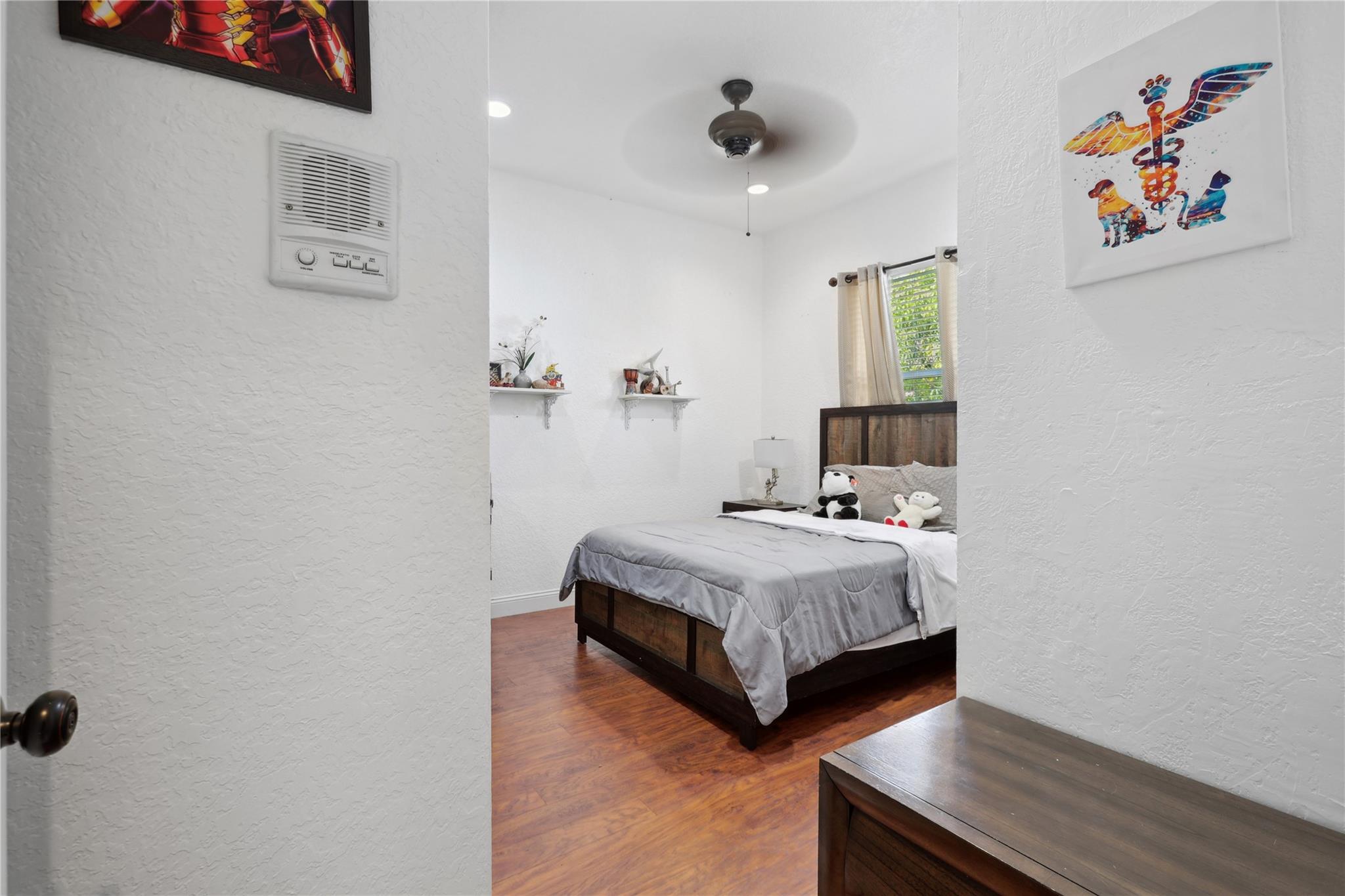 Kensington 146-39 B - Residential