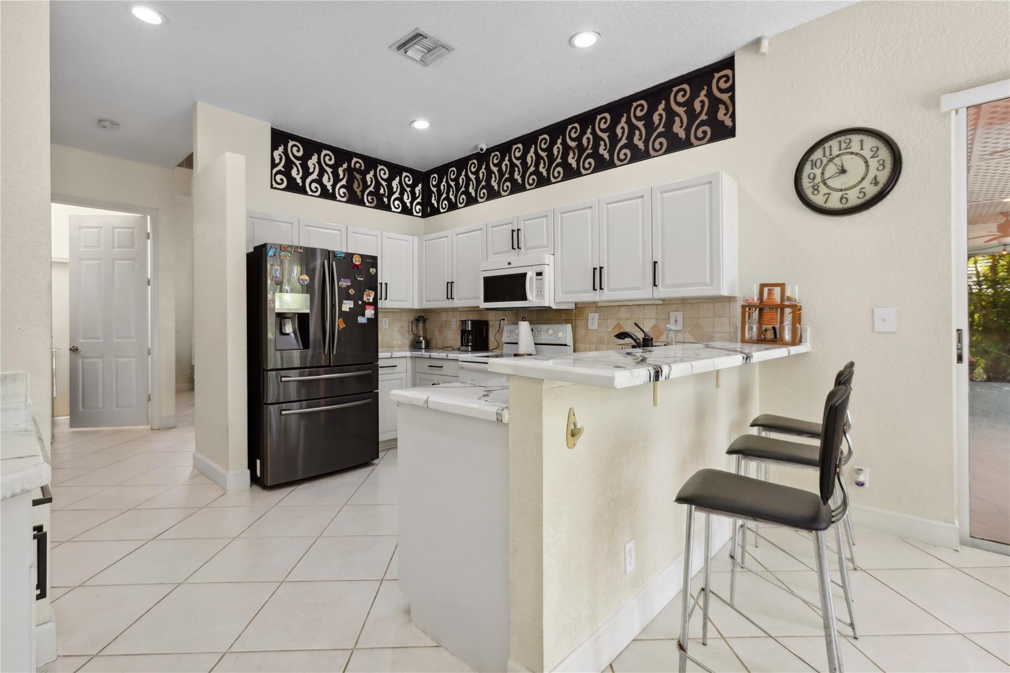 Kensington 146-39 B - Residential