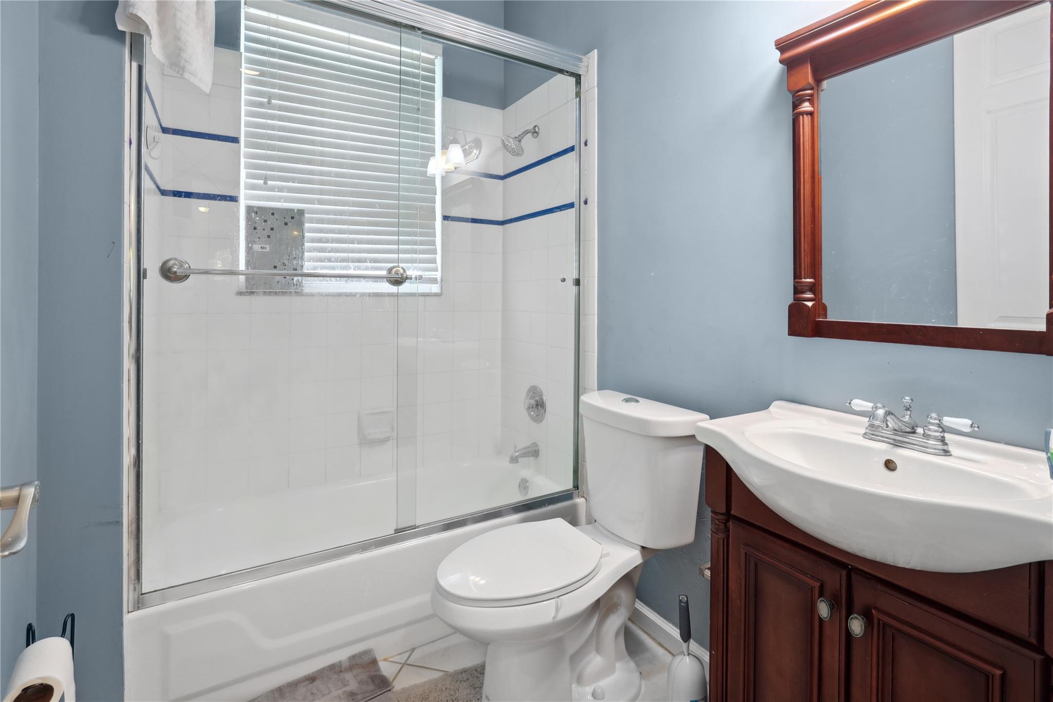 Kensington 146-39 B - Residential