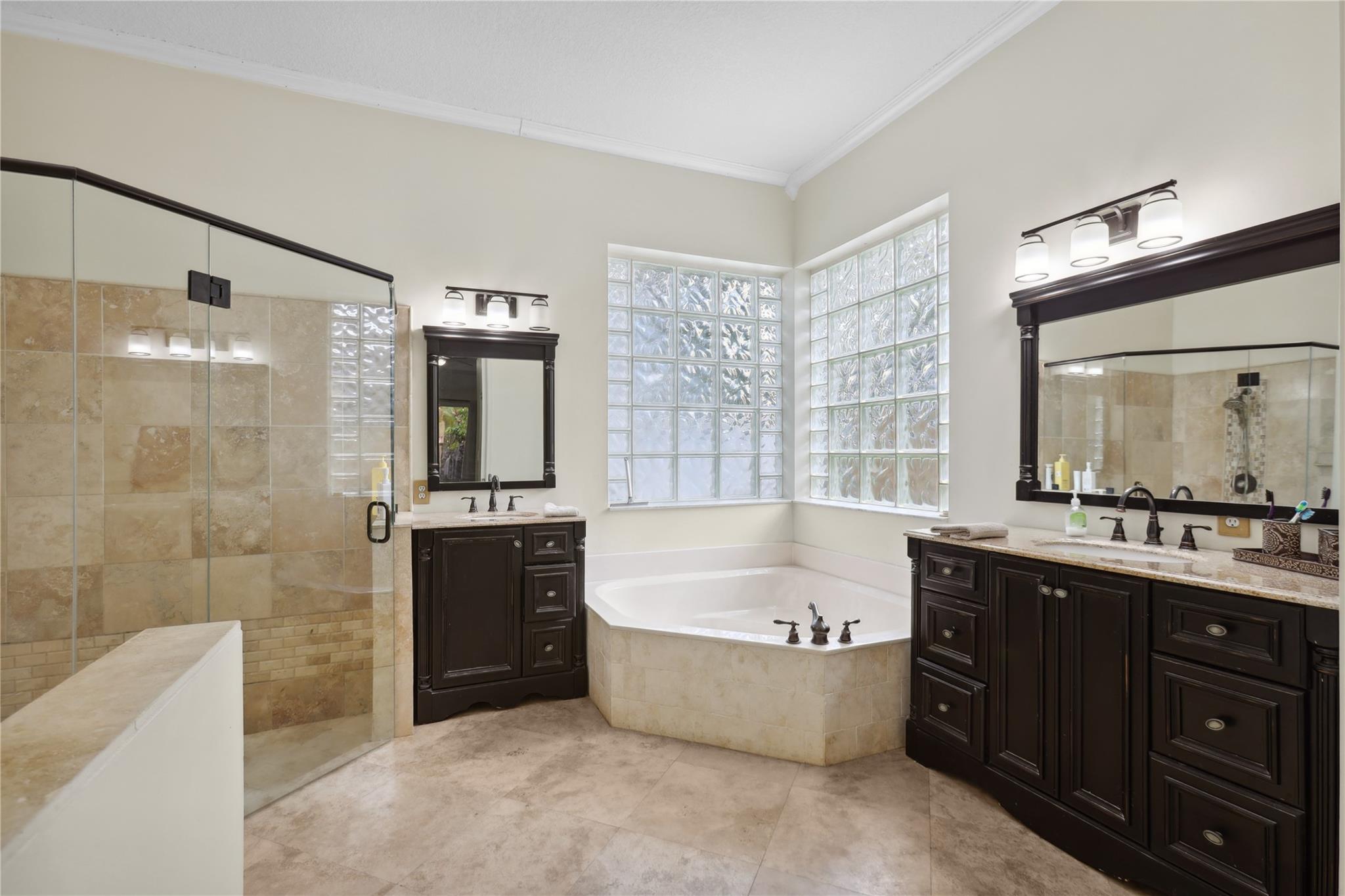 Kensington 146-39 B - Residential