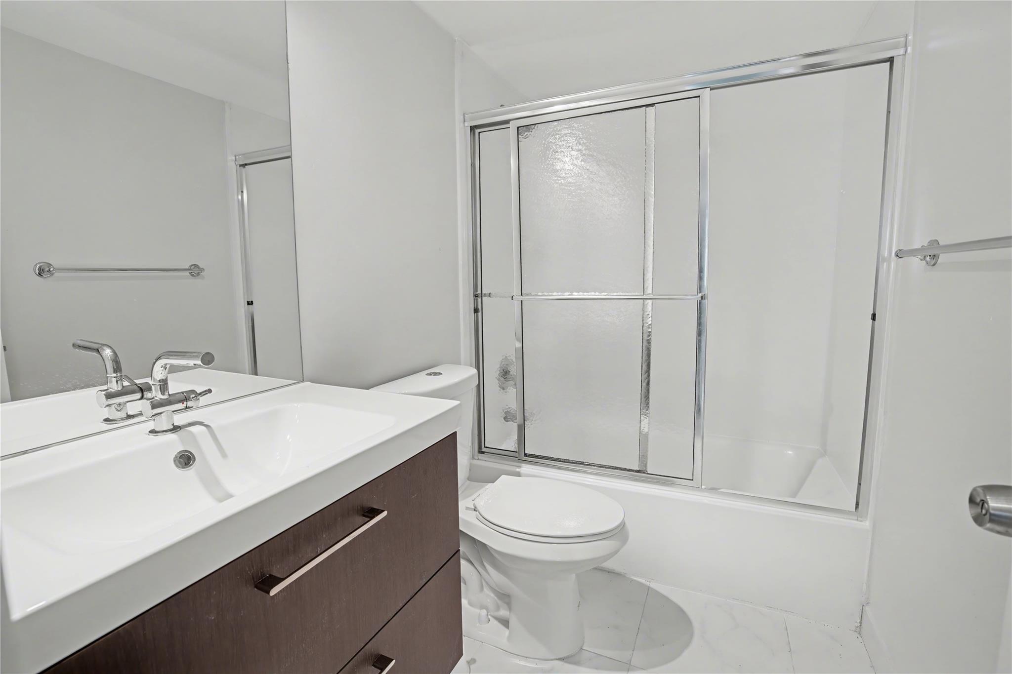 TRADEWINDS OF POMPANO - Residential Lease