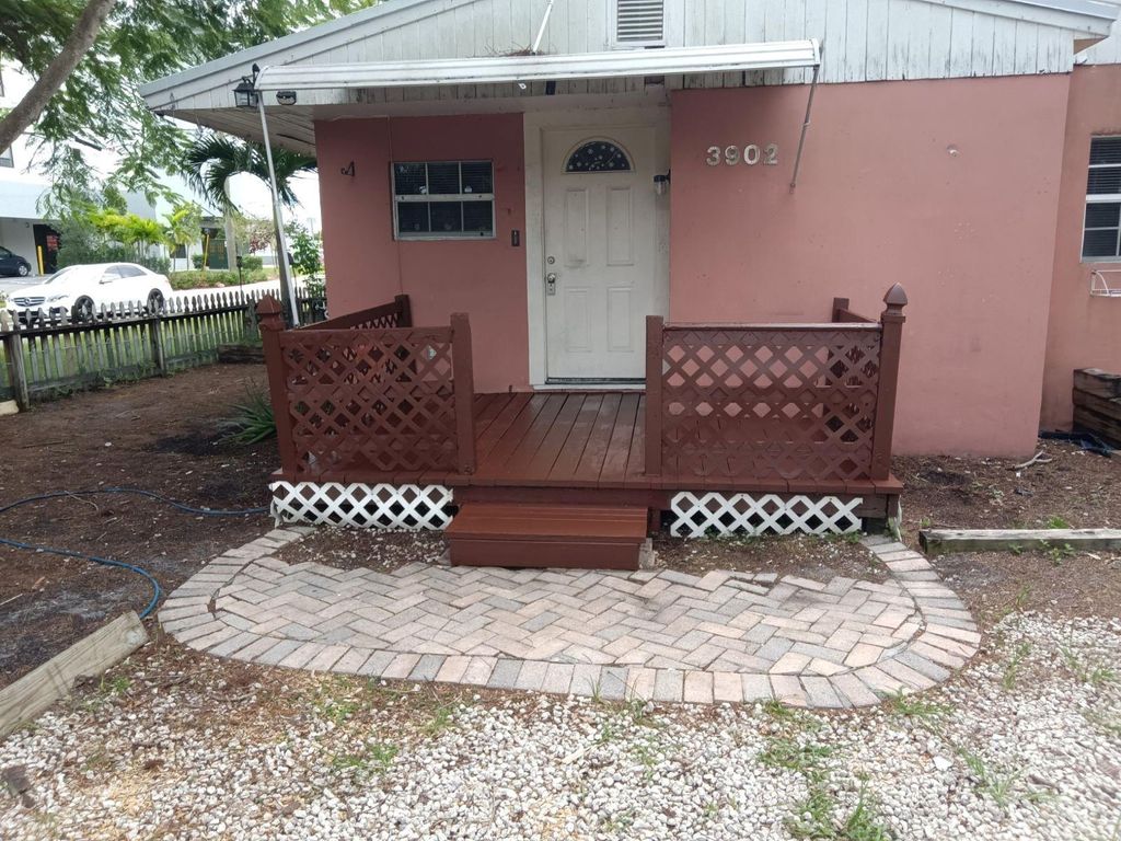 Photo of 3902 SW 12th Place #3902, Fort Lauderdale, FL 33312 (MLS # F10494806)
