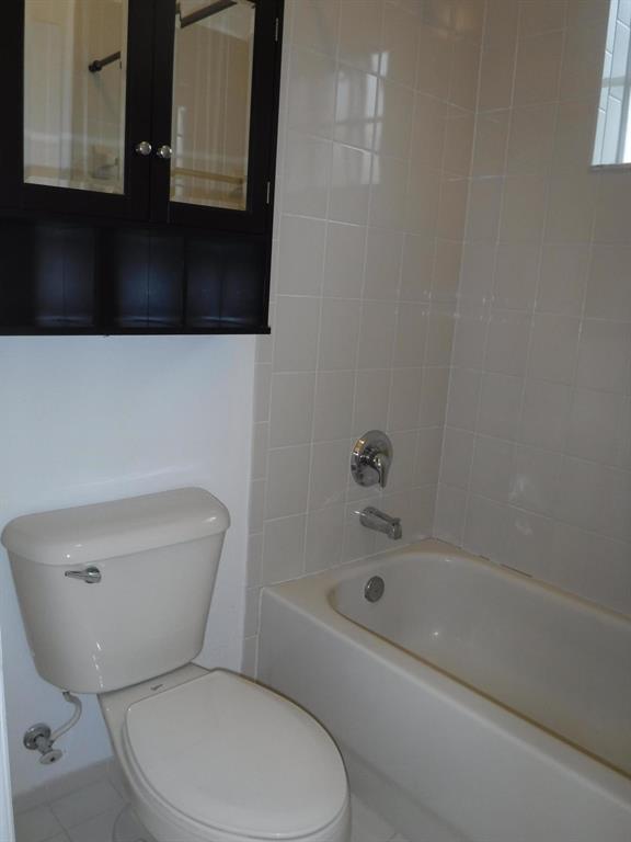 MARINER VILLAGE OF M.C. CONDO - Residential