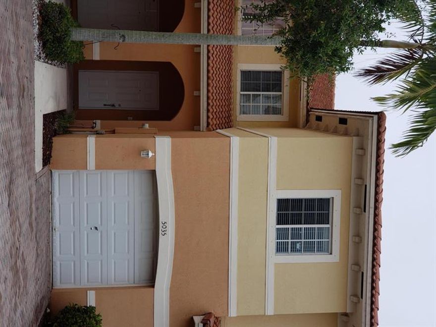 Well maintained townhome in excellent location in South Stuart, convenient to beaches, shopping and dining. Community pool and playground for growing family. Double driveway. Freshly painted. Basic cable is included.