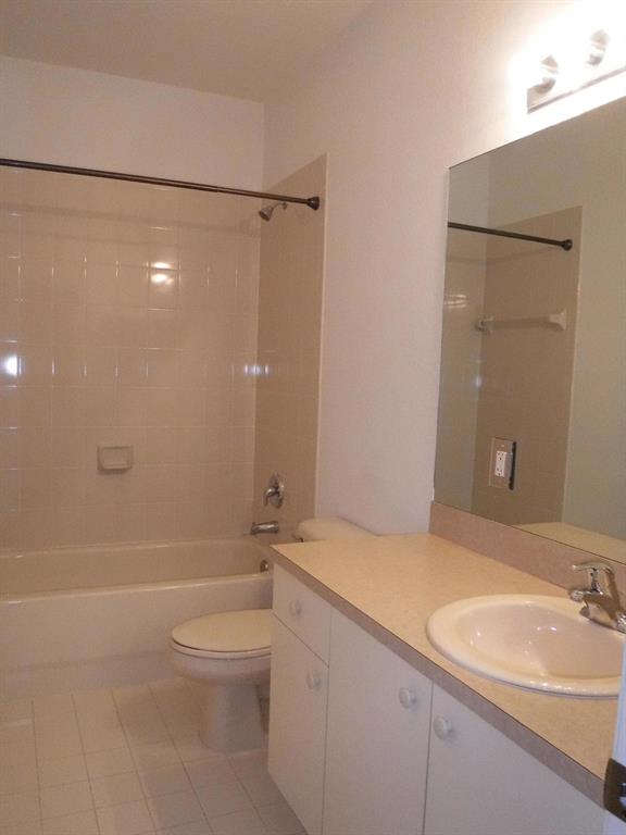 MARINER VILLAGE OF M.C. CONDO - Residential