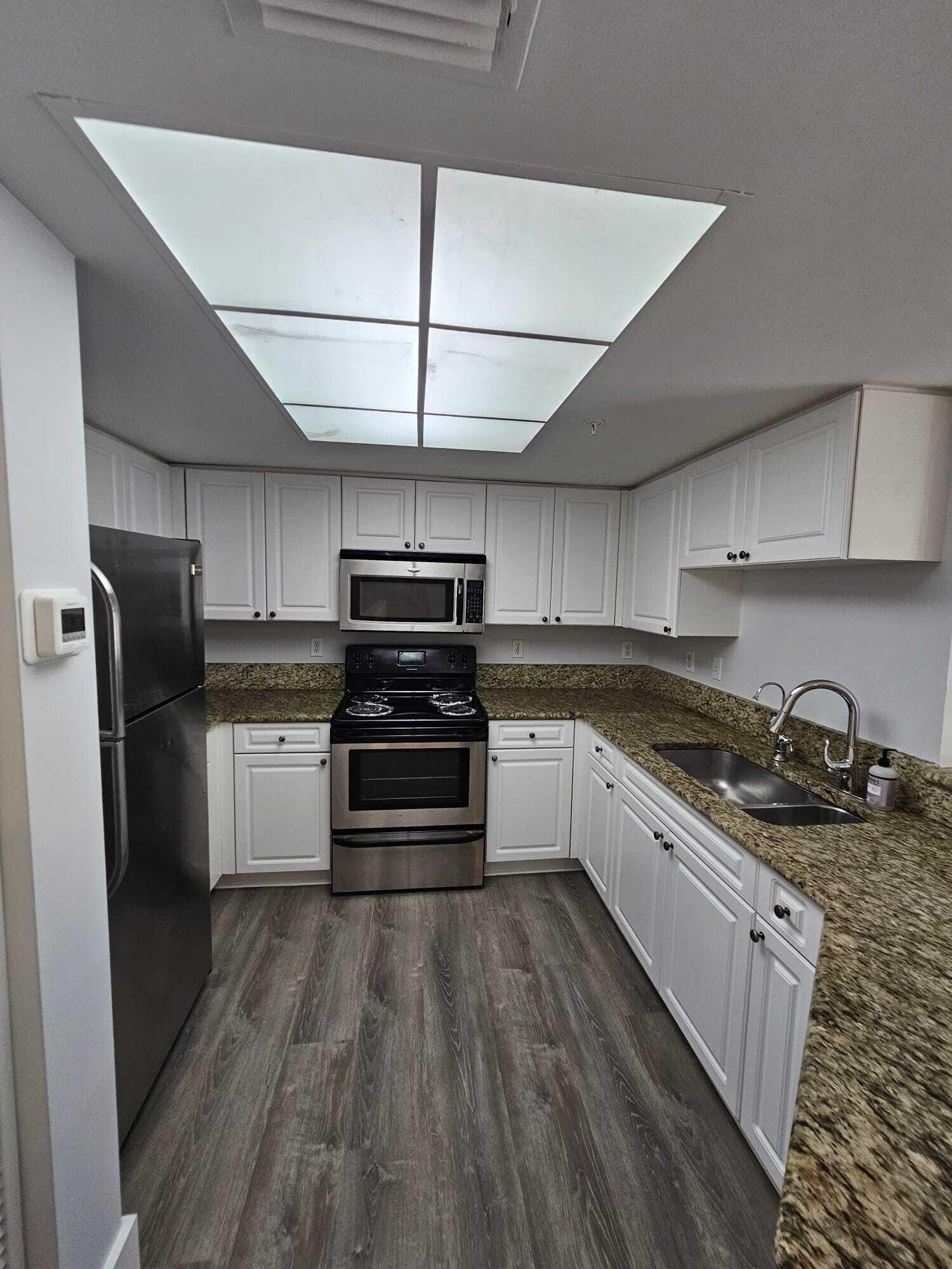 GRAND VIEW AT CRESTWOOD CONDO - Residential Lease