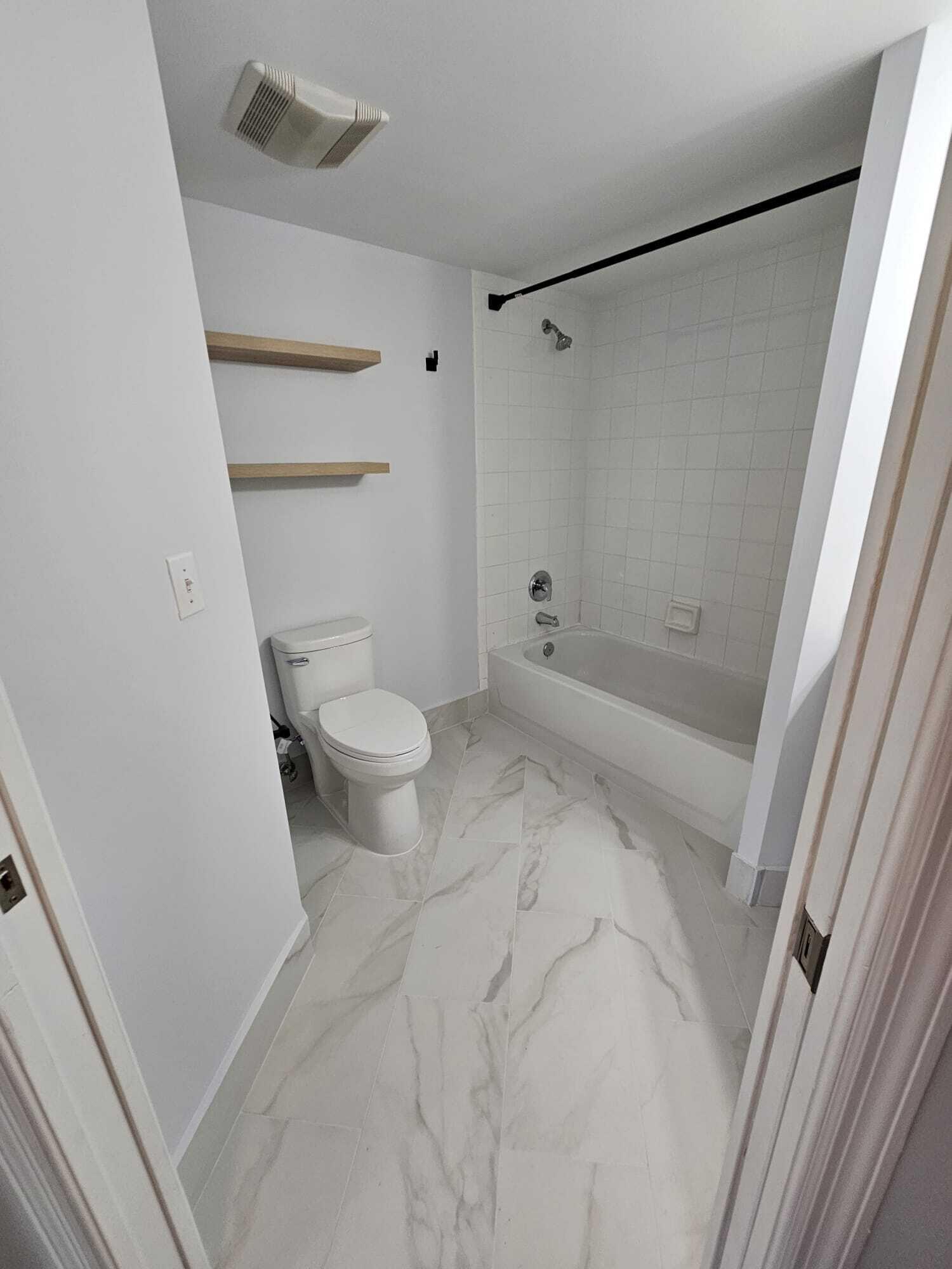 GRAND VIEW AT CRESTWOOD CONDO - Residential Lease