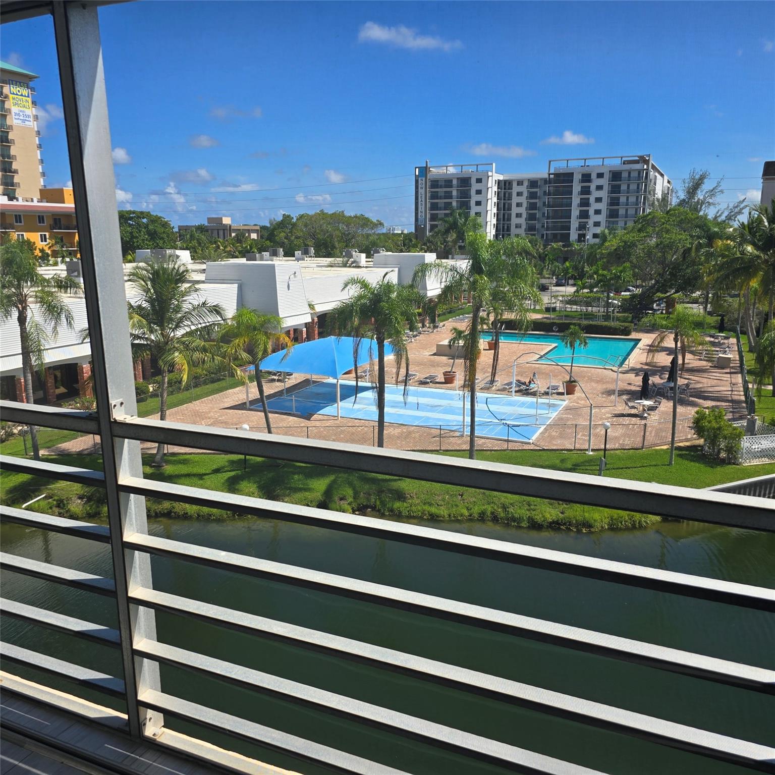 DANIANS SOUTH CONDO - Residential Lease