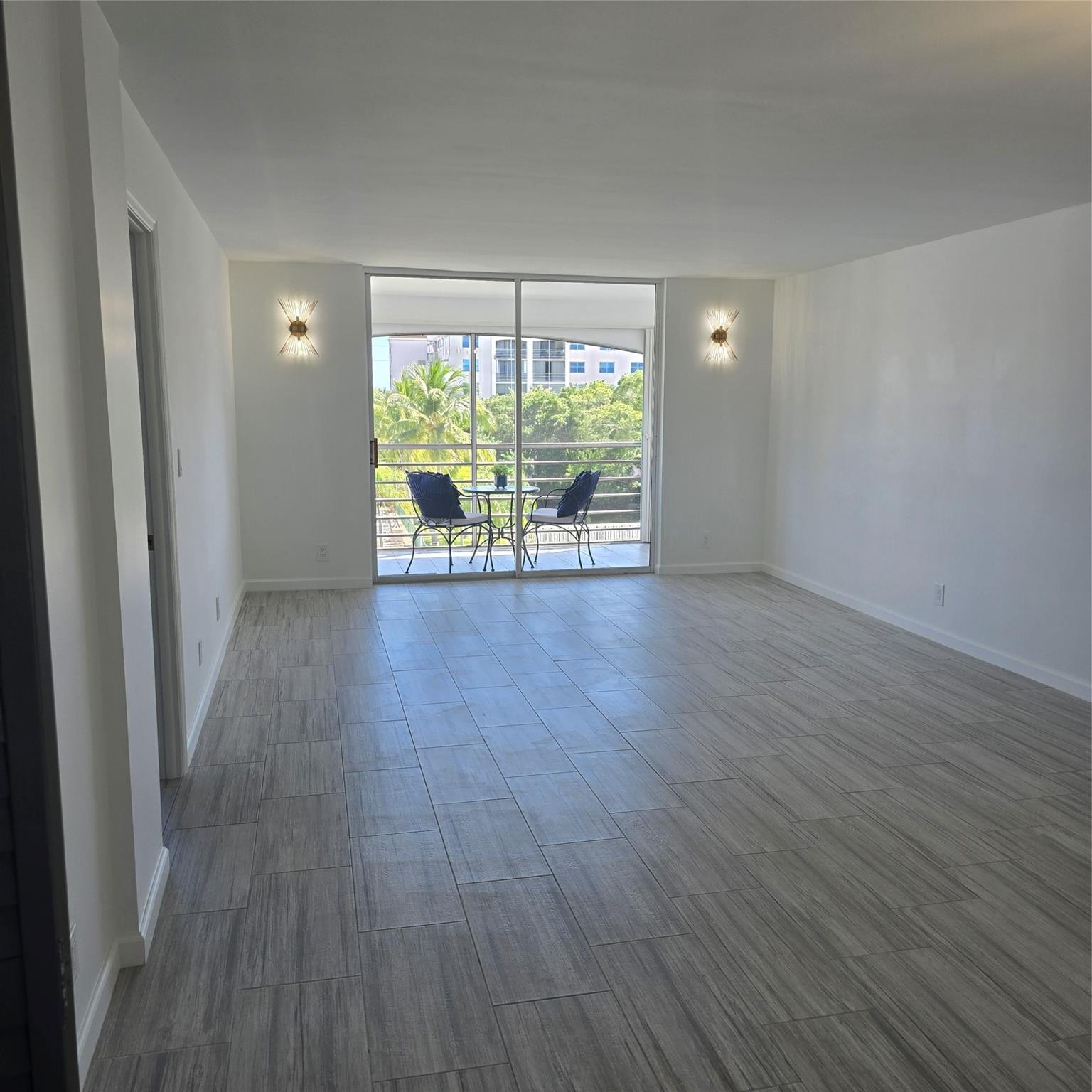 DANIANS SOUTH CONDO - Residential Lease