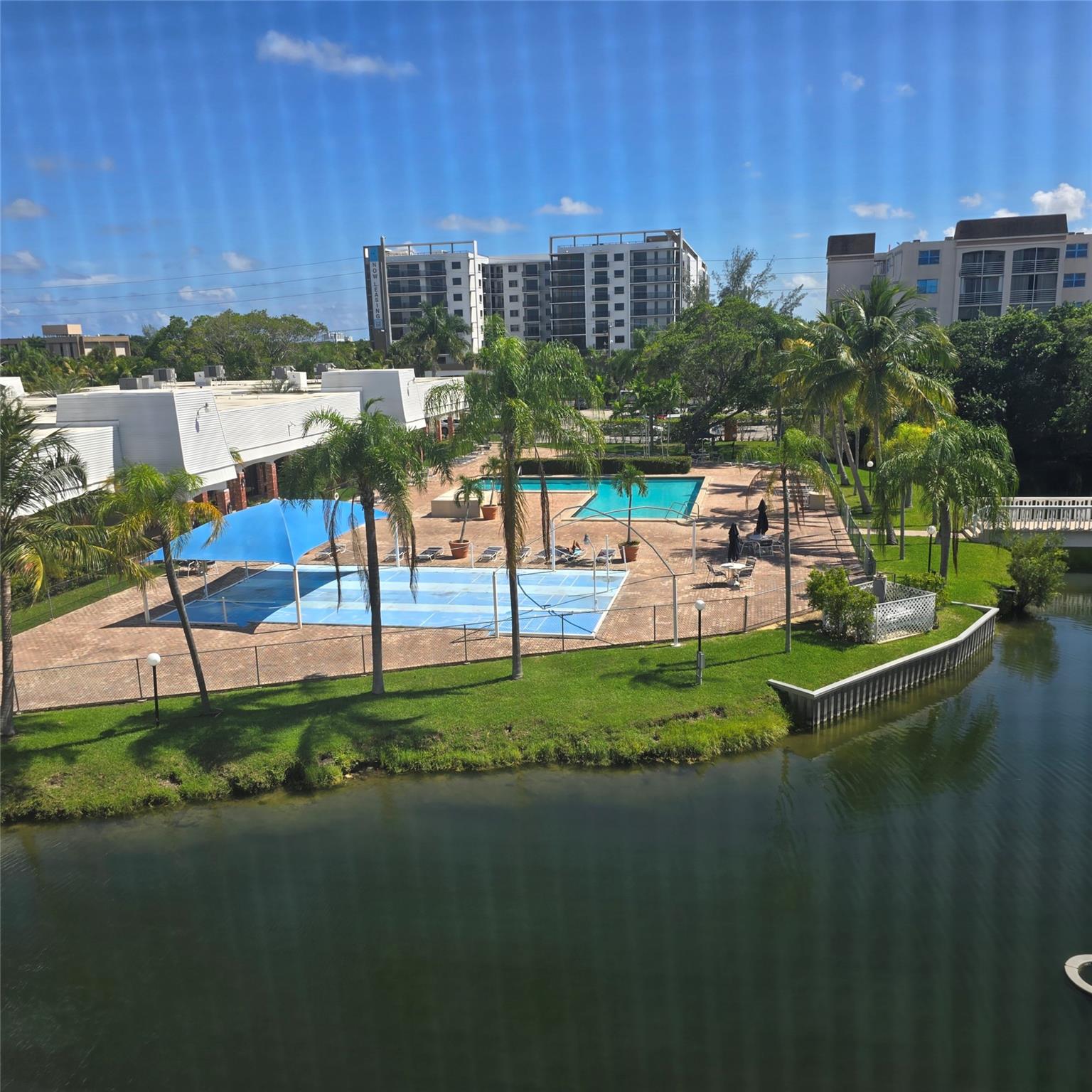 DANIANS SOUTH CONDO - Residential Lease