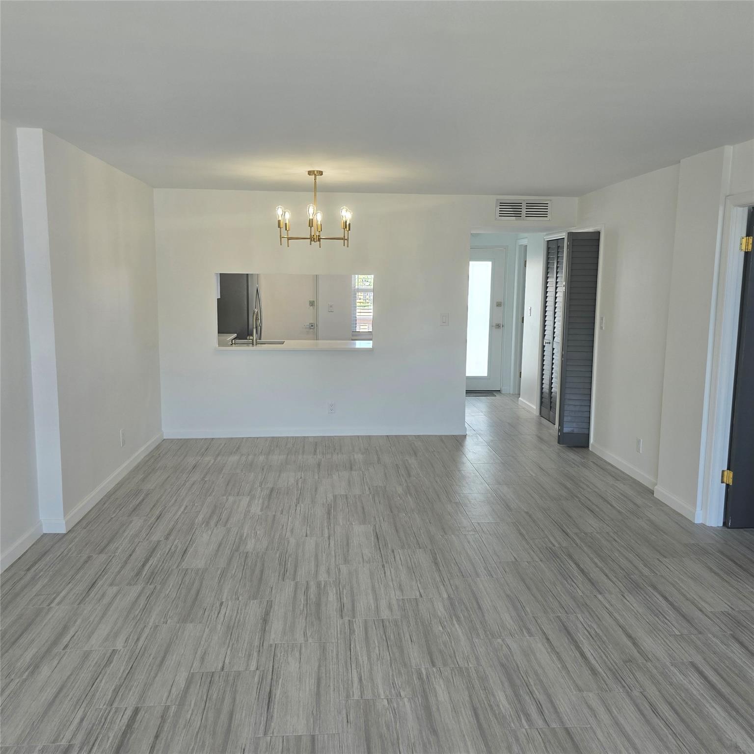 DANIANS SOUTH CONDO - Residential Lease